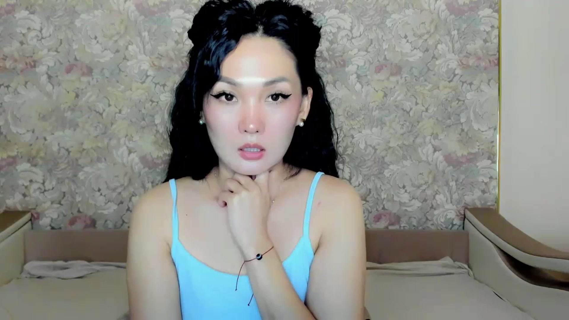 Gallery image thumbnail from Oiuysgdb's myfreecams stream on, 07/14/2023, 17:57 image 16 of 20