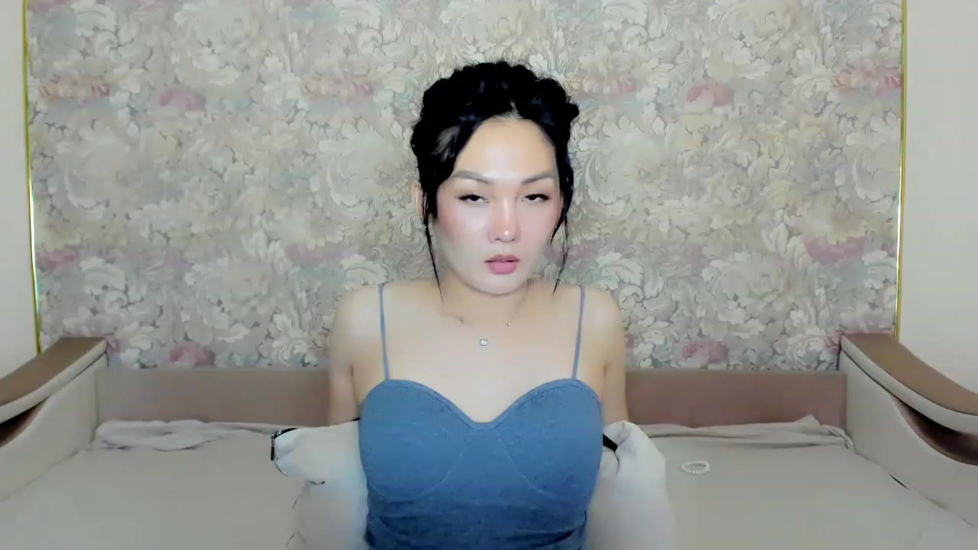 Gallery image thumbnail from Oiuysgdb's myfreecams stream on, 07/15/2023, 13:07 image 8 of 20