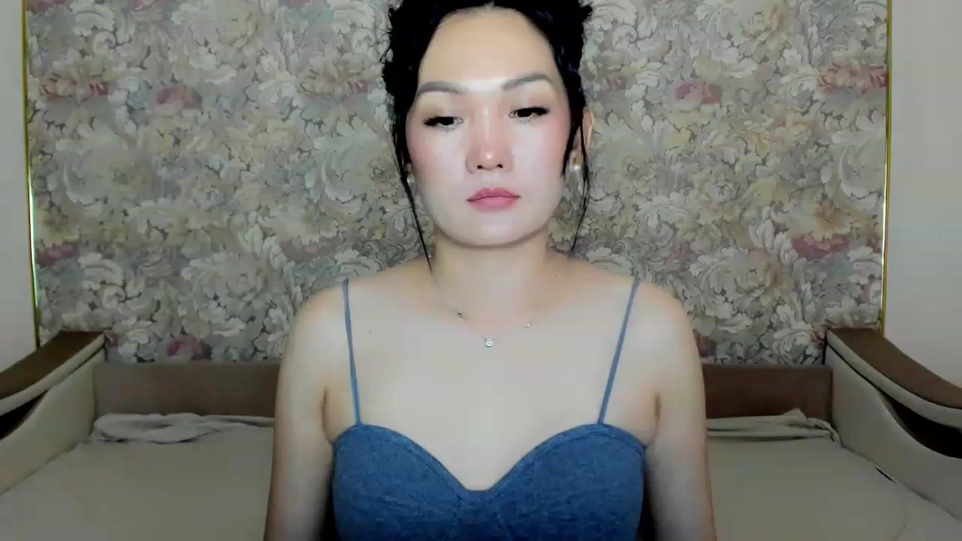 Gallery image thumbnail from Oiuysgdb's myfreecams stream on, 07/15/2023, 13:07 image 18 of 20