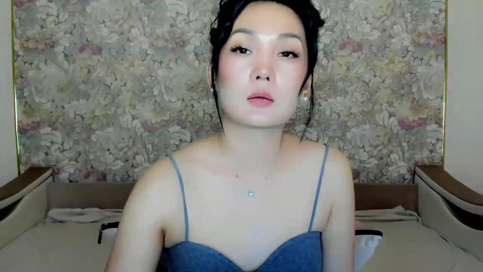 Gallery image thumbnail from Oiuysgdb's myfreecams stream on, 07/15/2023, 13:07 image 6 of 20