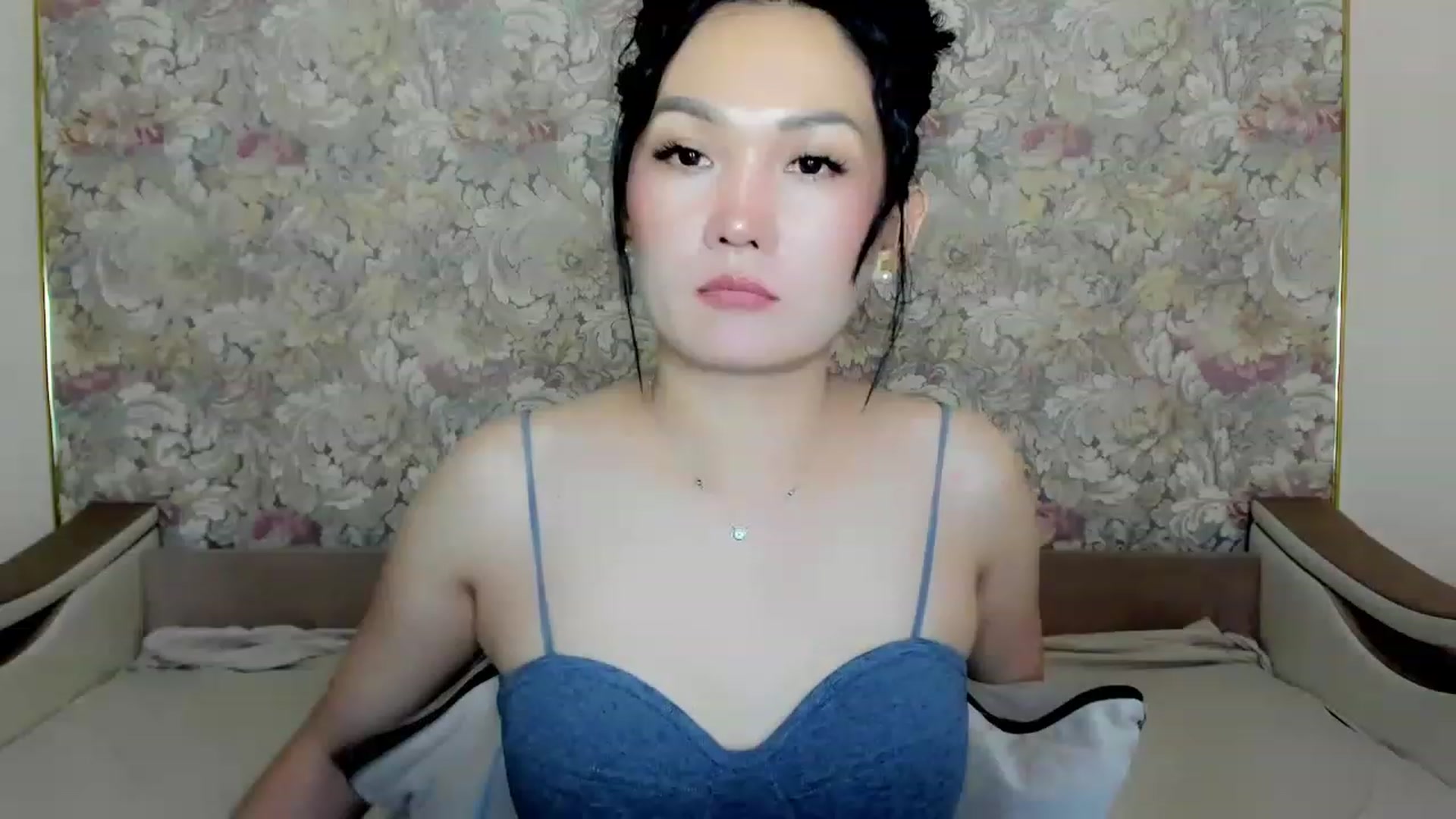Gallery image thumbnail from Oiuysgdb's myfreecams stream on, 07/15/2023, 13:07 image 10 of 20