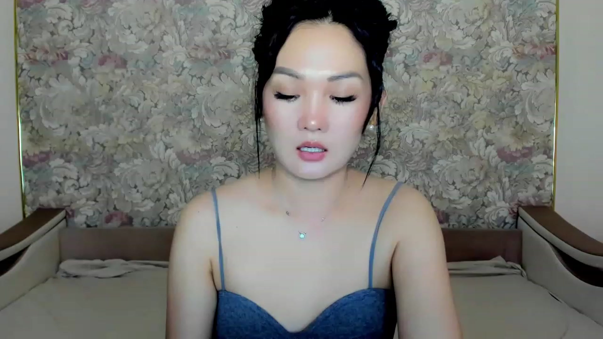 Gallery image thumbnail from Oiuysgdb's myfreecams stream on, 07/15/2023, 13:07 image 1 of 20