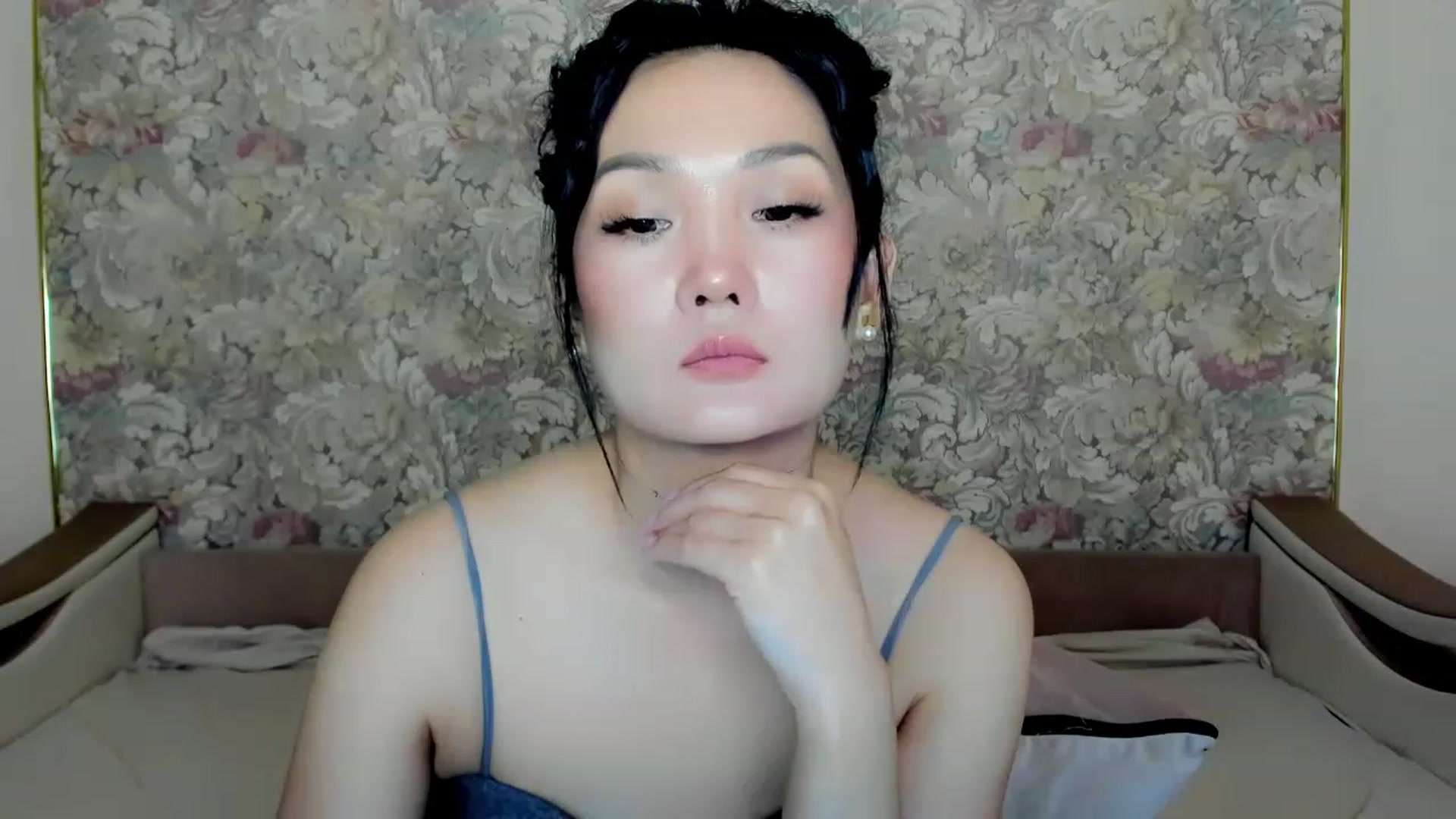 Gallery image thumbnail from Oiuysgdb's myfreecams stream on, 07/15/2023, 13:07 image 4 of 20