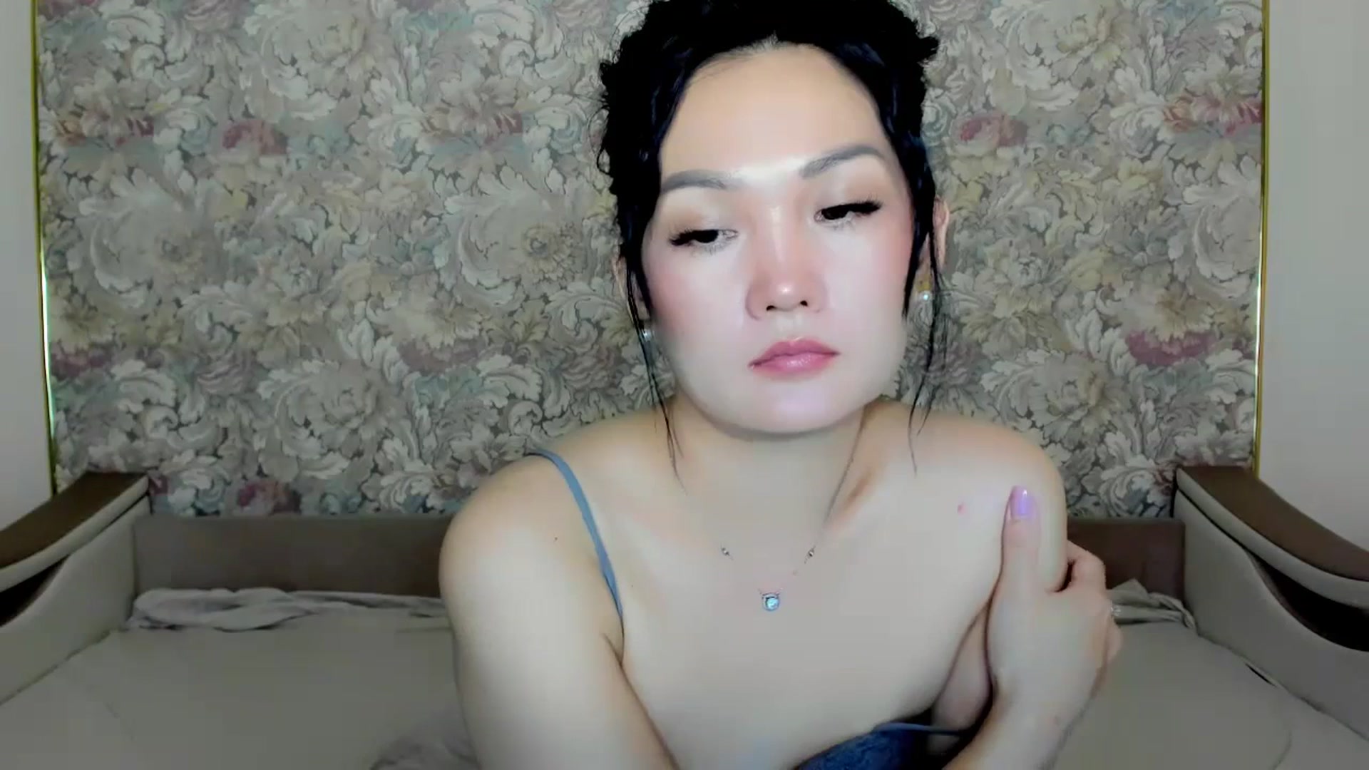 Gallery image thumbnail from Oiuysgdb's myfreecams stream on, 07/15/2023, 14:33 image 13 of 20