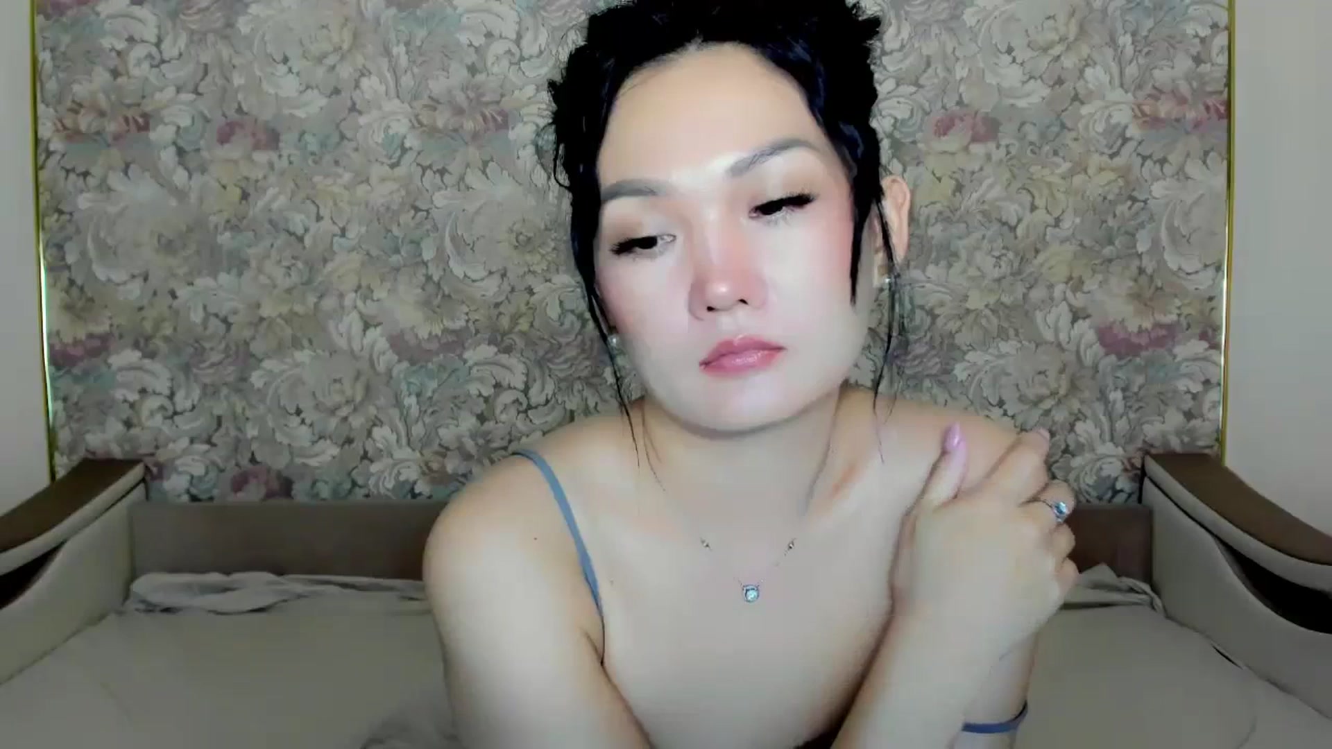 Gallery image thumbnail from Oiuysgdb's myfreecams stream on, 07/15/2023, 14:33 image 14 of 20
