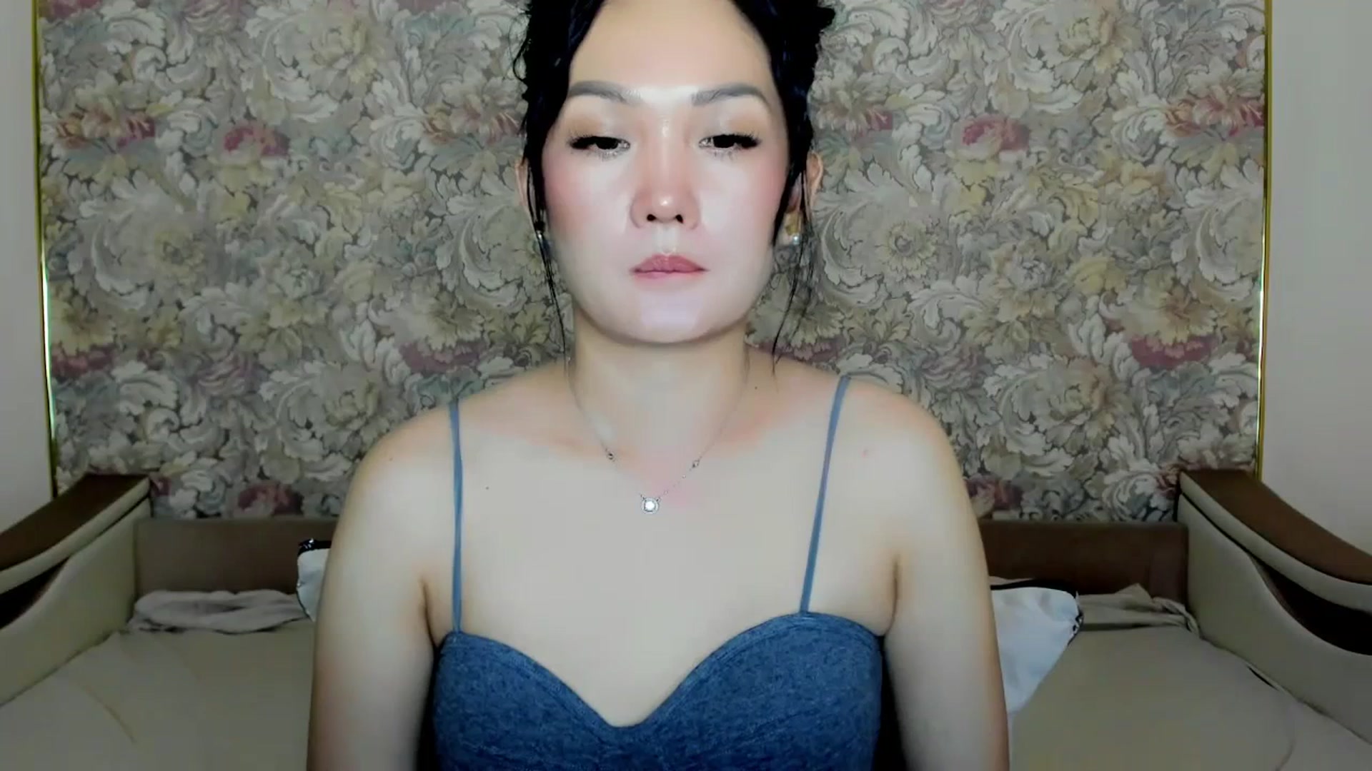 Gallery image thumbnail from Oiuysgdb's myfreecams stream on, 07/15/2023, 14:33 image 2 of 20