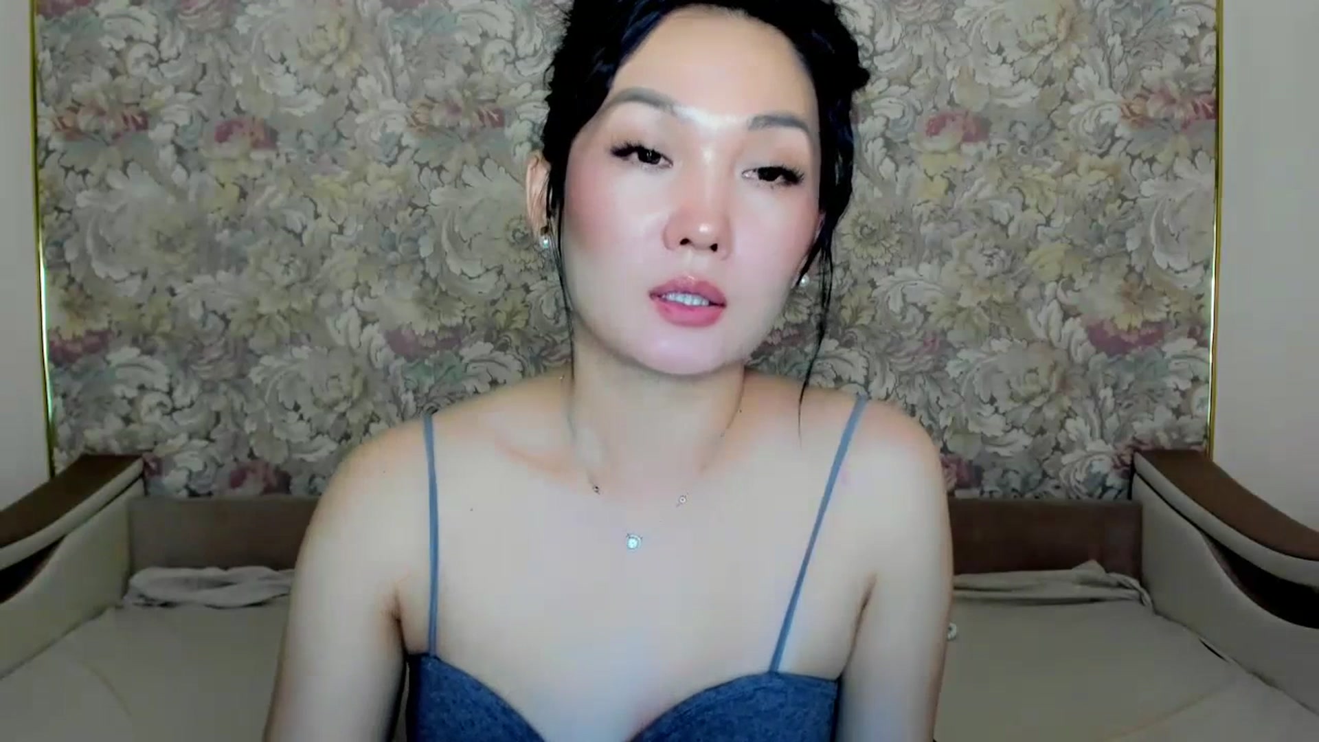 Gallery image thumbnail from Oiuysgdb's myfreecams stream on, 07/15/2023, 16:08 image 15 of 20