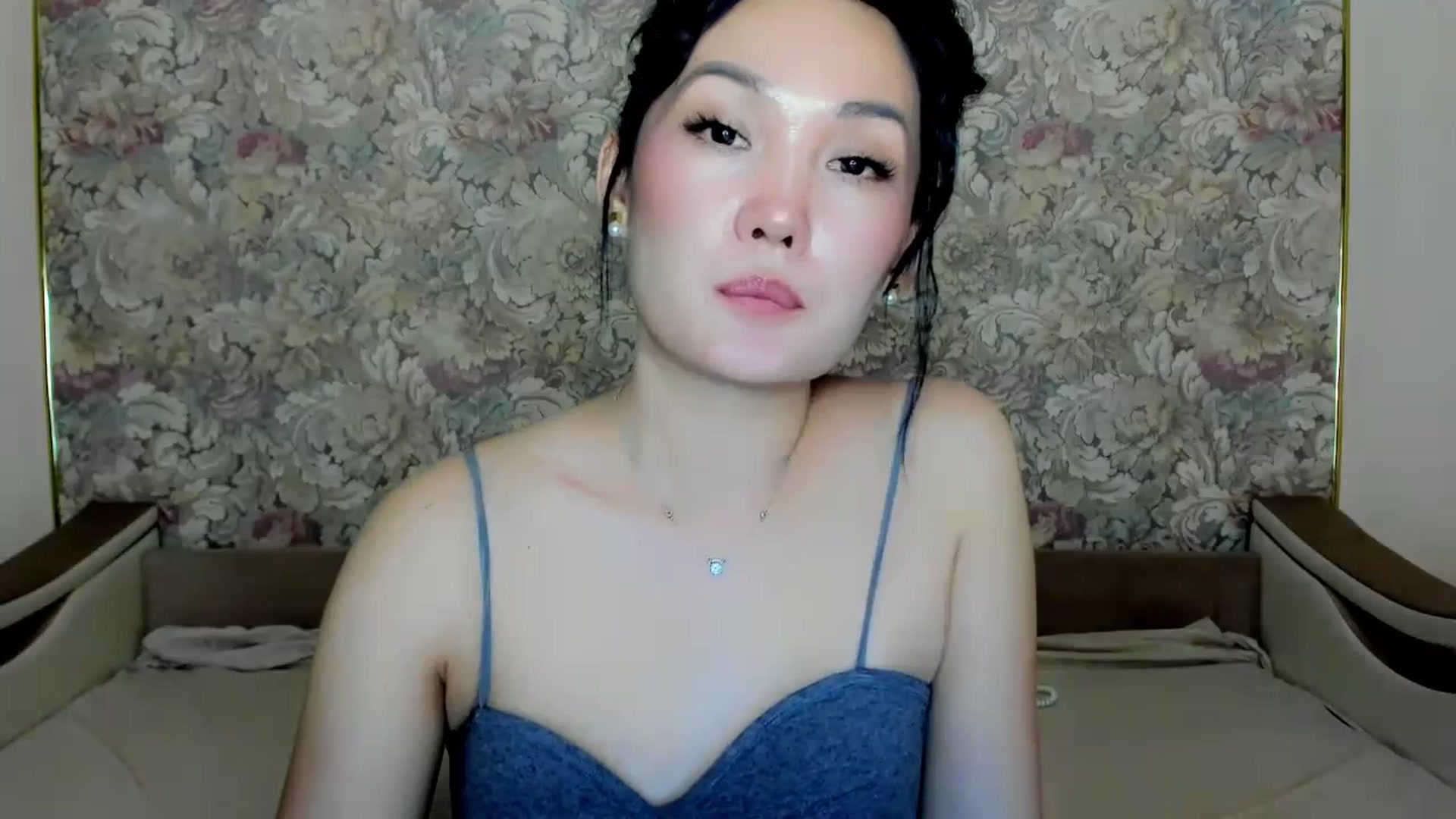 Gallery image thumbnail from Oiuysgdb's myfreecams stream on, 07/15/2023, 16:08 image 11 of 20