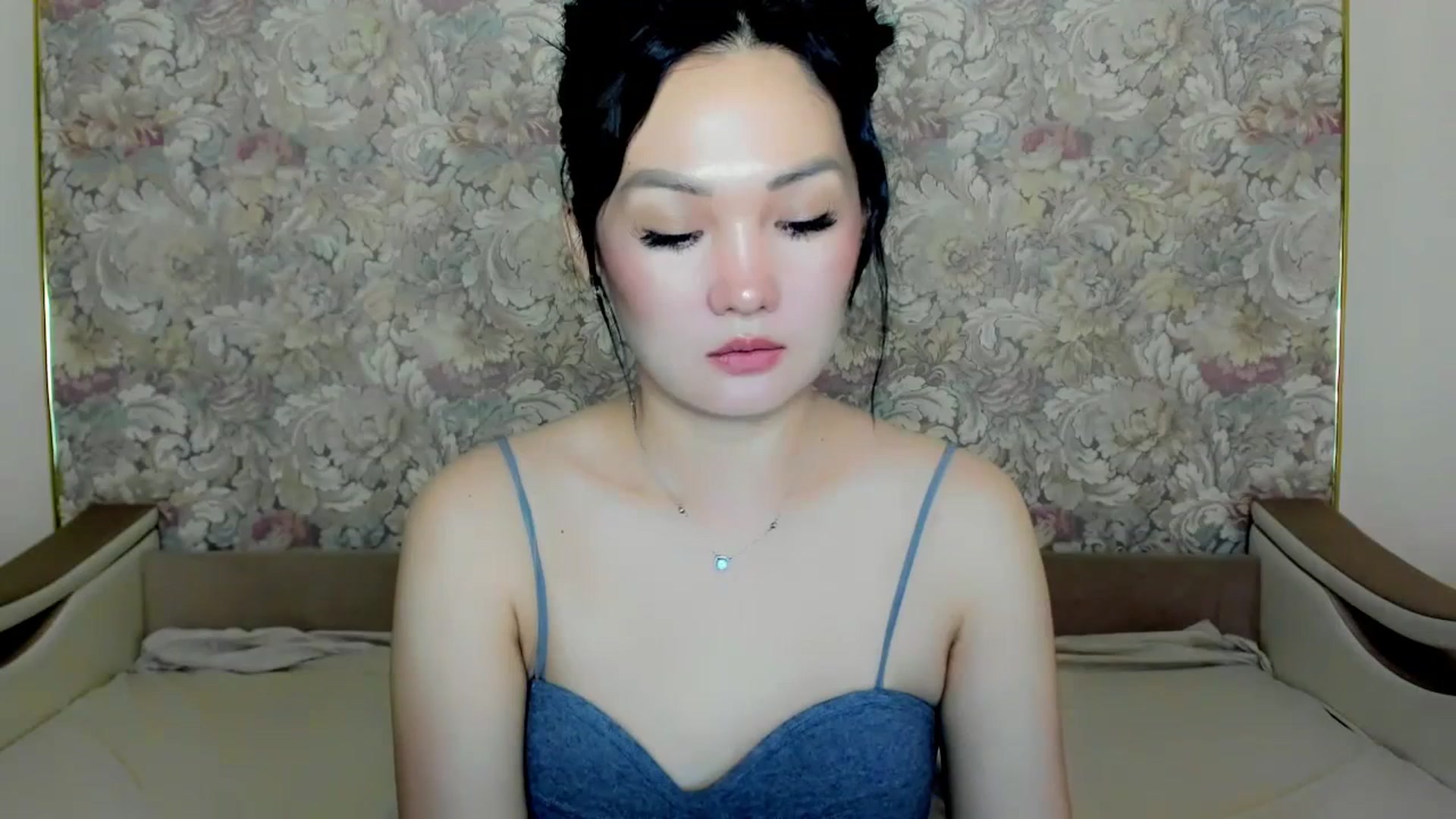 Gallery image thumbnail from Oiuysgdb's myfreecams stream on, 07/15/2023, 16:08 image 19 of 20