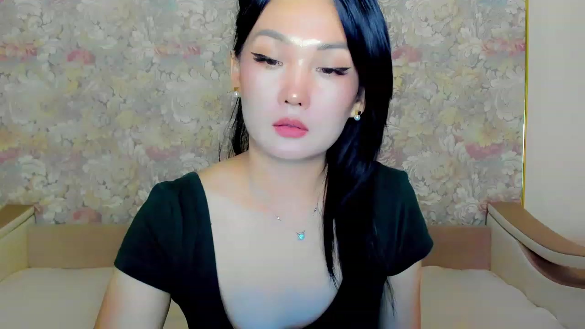 Gallery image thumbnail from Oiuysgdb's myfreecams stream on, 08/14/2023, 17:37 image 1 of 20
