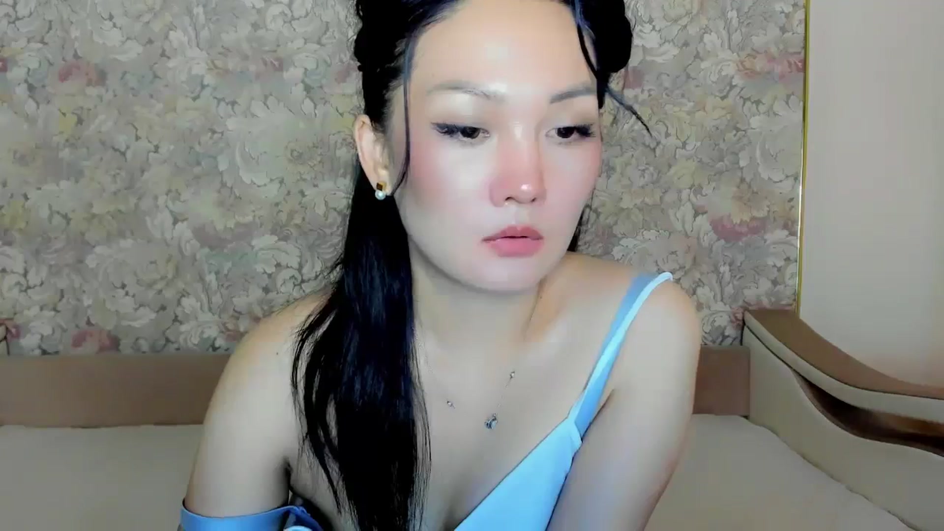 Gallery image thumbnail from Oiuysgdb's myfreecams stream on, 08/23/2023, 15:39 image 6 of 20
