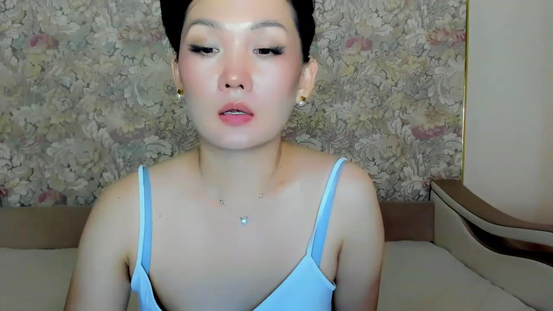 Gallery image thumbnail from Oiuysgdb's myfreecams stream on, 08/23/2023, 16:18 image 3 of 20