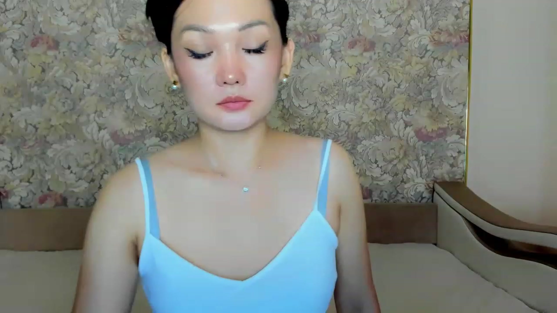 Gallery image thumbnail from Oiuysgdb's myfreecams stream on, 08/23/2023, 16:18 image 9 of 20