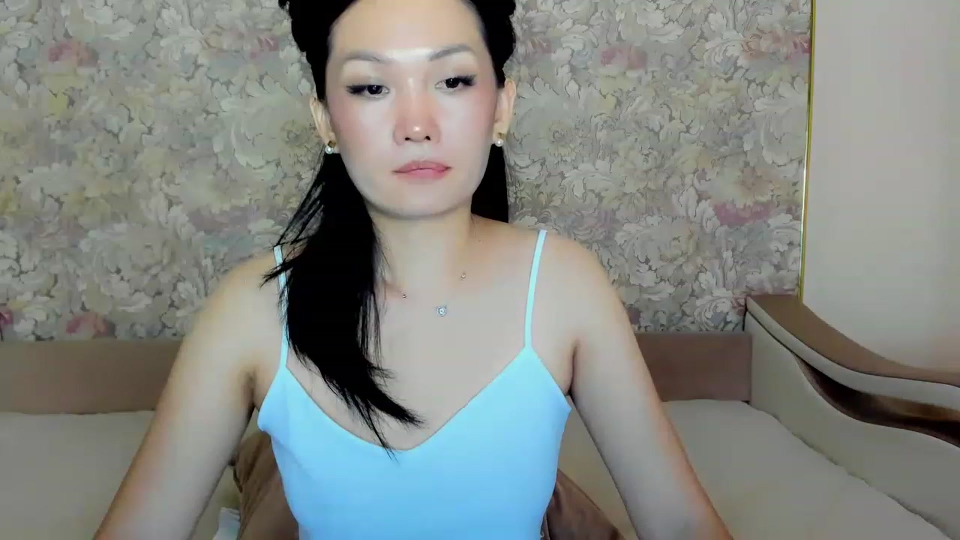 Gallery image thumbnail from Oiuysgdb's myfreecams stream on, 08/23/2023, 17:10 image 11 of 20