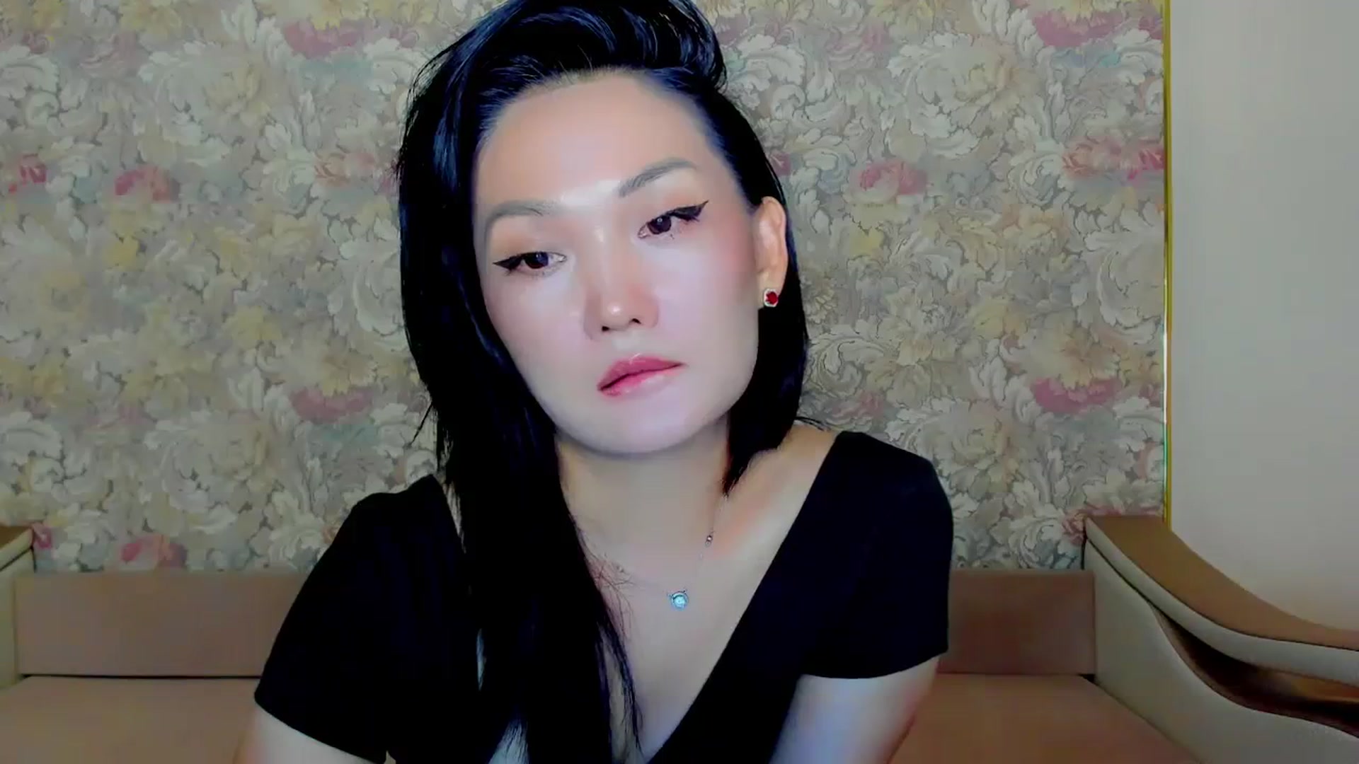 Gallery image thumbnail from Oiuysgdb's myfreecams stream on, 08/27/2023, 16:09 image 6 of 20