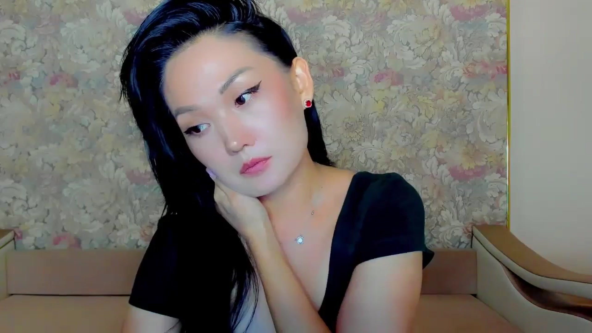 Gallery image thumbnail from Oiuysgdb's myfreecams stream on, 08/27/2023, 16:09 image 2 of 20