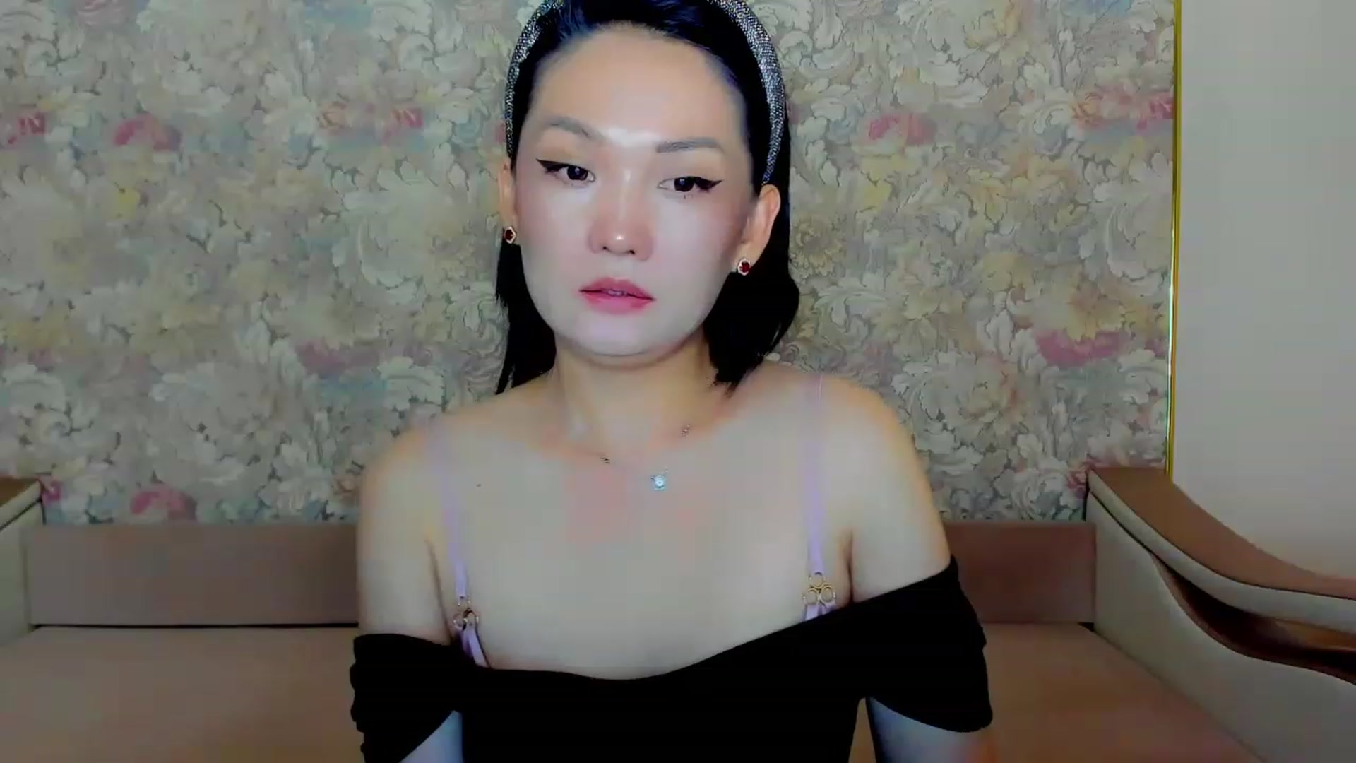 Gallery image thumbnail from Oiuysgdb's myfreecams stream on, 08/27/2023, 16:54 image 7 of 20