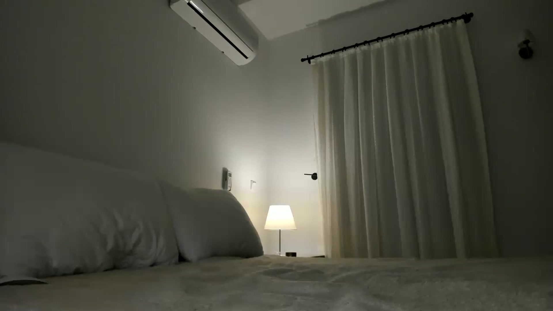 Gallery image thumbnail from Oksanafedorov's myfreecams stream on, 11/18/2022, 20:19 image 14 of 20