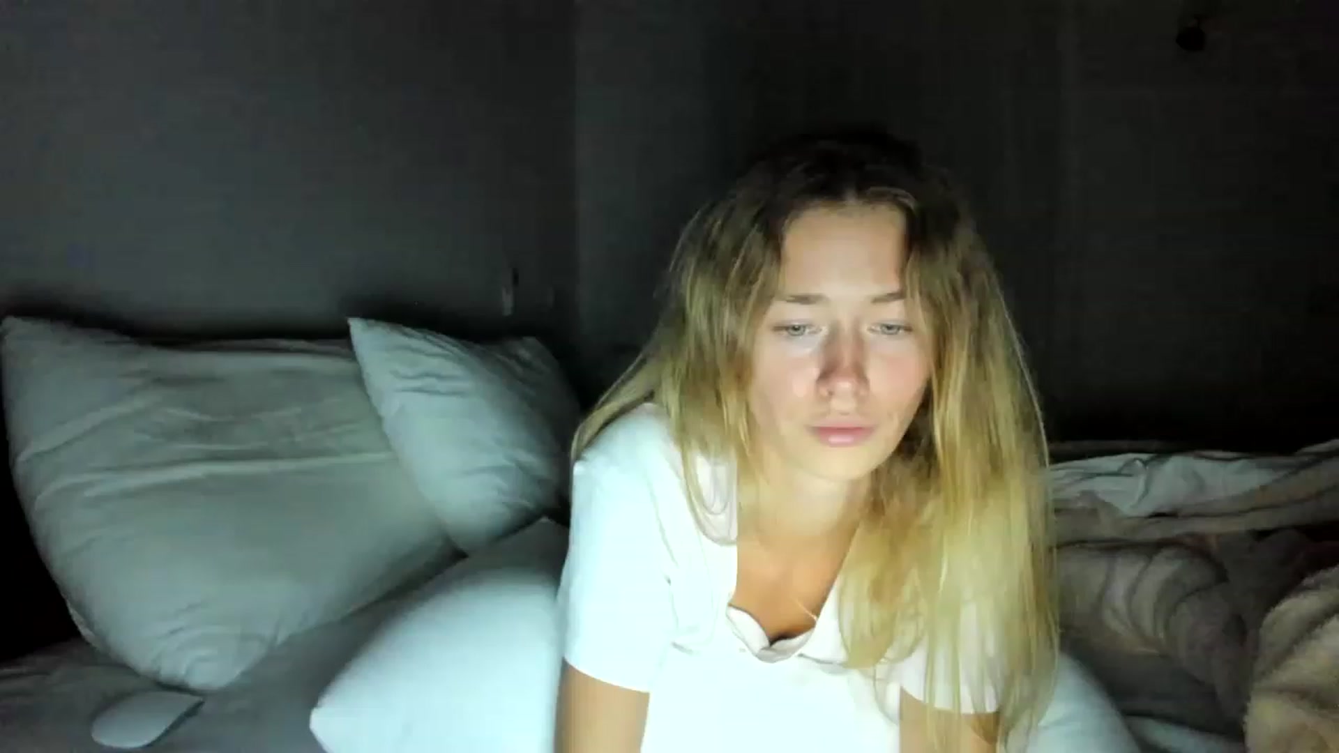 Gallery image thumbnail from Oksanafedorov's myfreecams stream on, 11/19/2022, 21:05 image 5 of 20