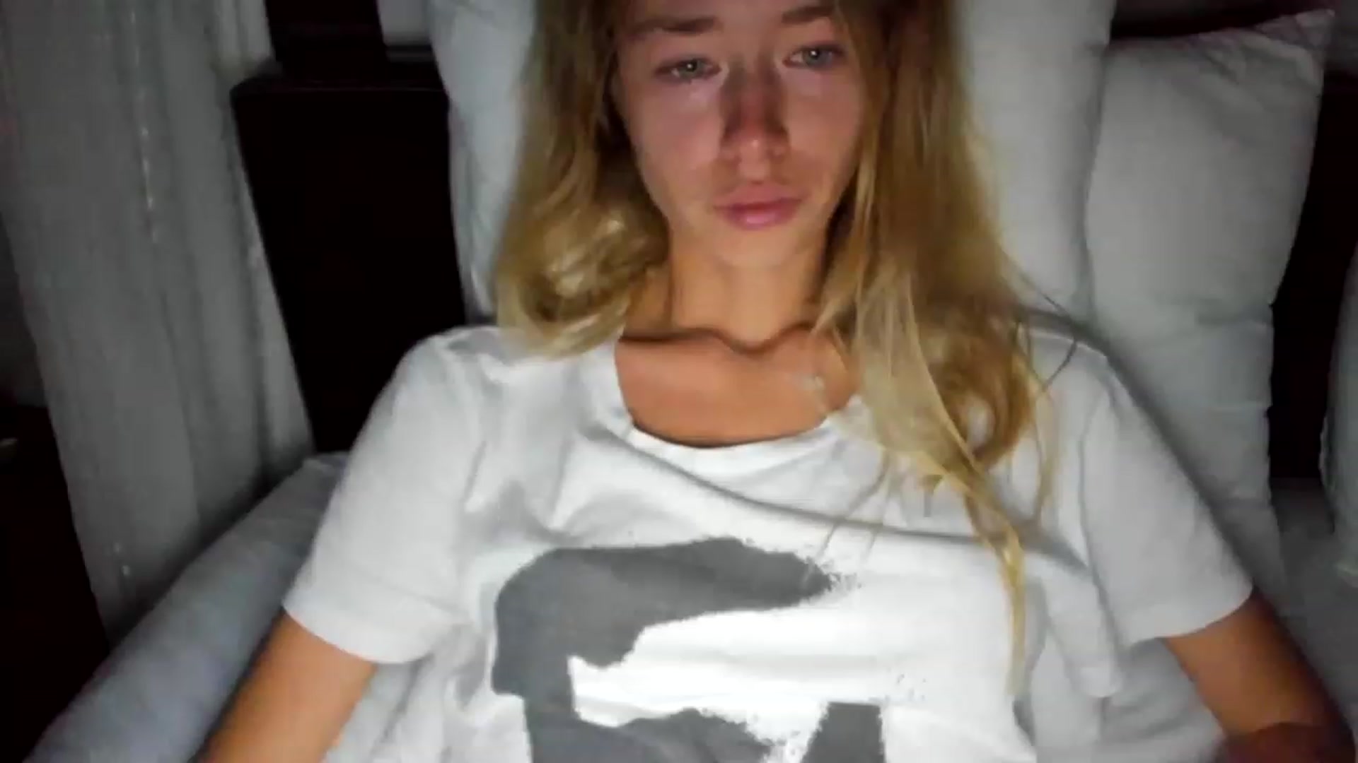 Gallery image thumbnail from Oksanafedorov's myfreecams stream on, 11/20/2022, 20:11 image 13 of 20