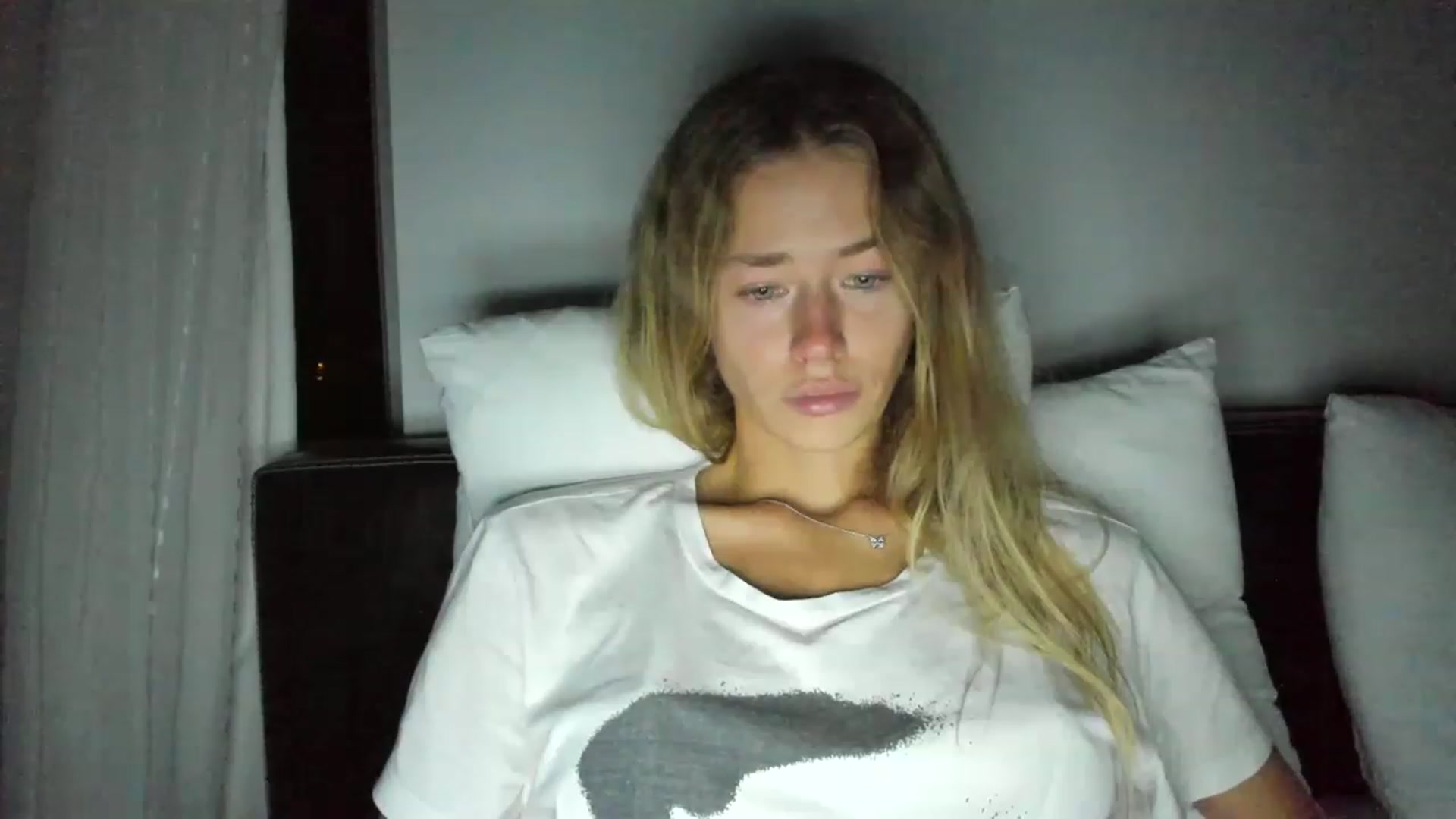 Gallery image thumbnail from Oksanafedorov's myfreecams stream on, 11/20/2022, 20:43 image 8 of 20