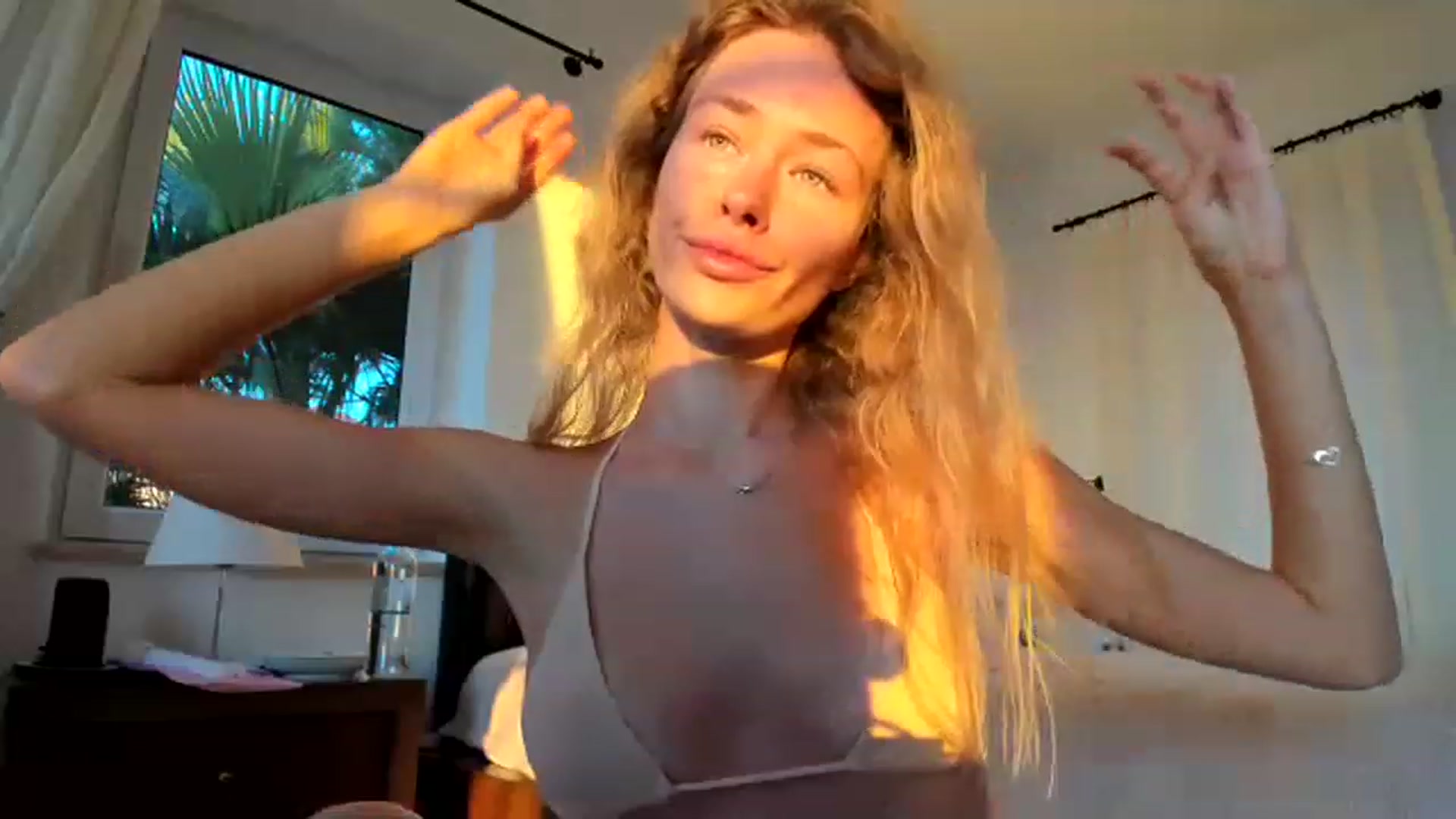 Gallery image thumbnail from Oksanafedorov's myfreecams stream on, 11/24/2022, 14:39 image 20 of 20