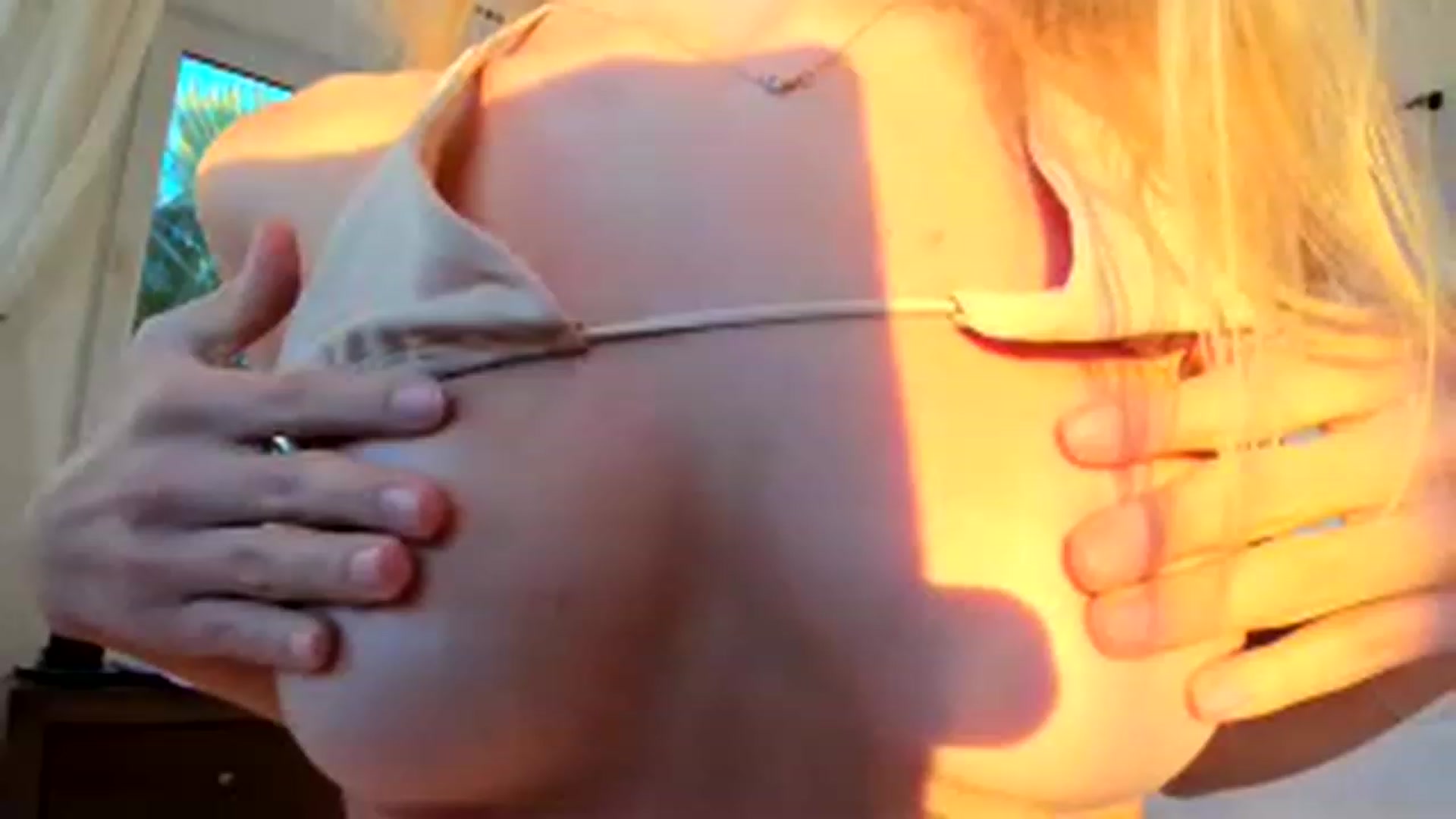 Gallery image thumbnail from Oksanafedorov's myfreecams stream on, 11/24/2022, 14:39 image 16 of 20