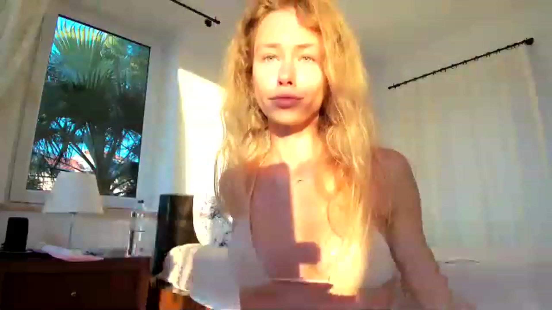 Gallery image thumbnail from Oksanafedorov's myfreecams stream on, 11/24/2022, 14:39 image 9 of 20