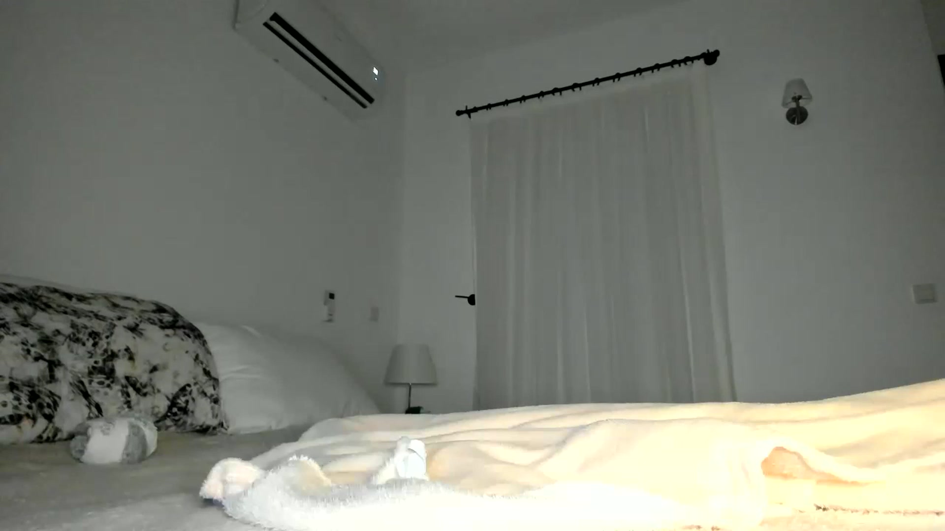 Gallery image thumbnail from Oksanafedorov's myfreecams stream on, 11/24/2022, 15:50 image 14 of 20
