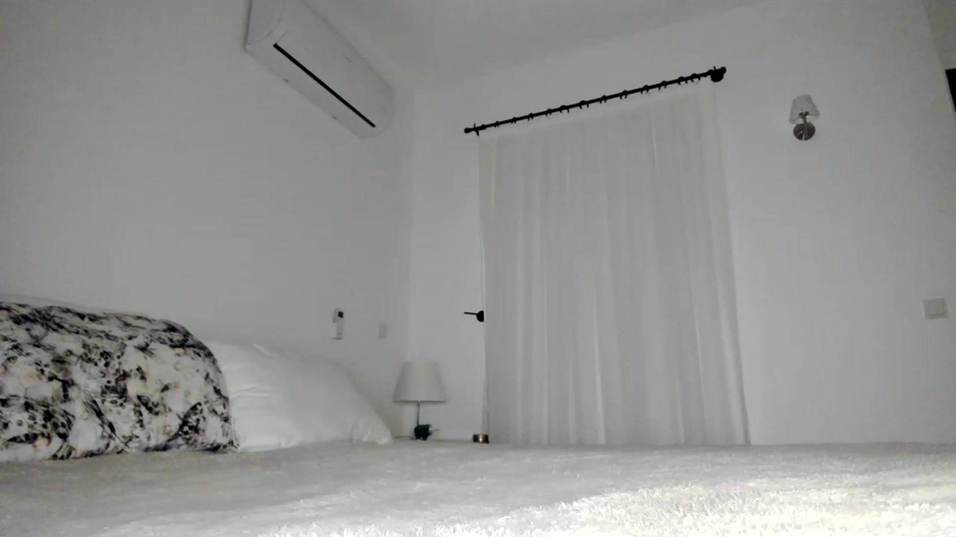 Gallery image thumbnail from Oksanafedorov's myfreecams stream on, 11/24/2022, 17:54 image 19 of 20