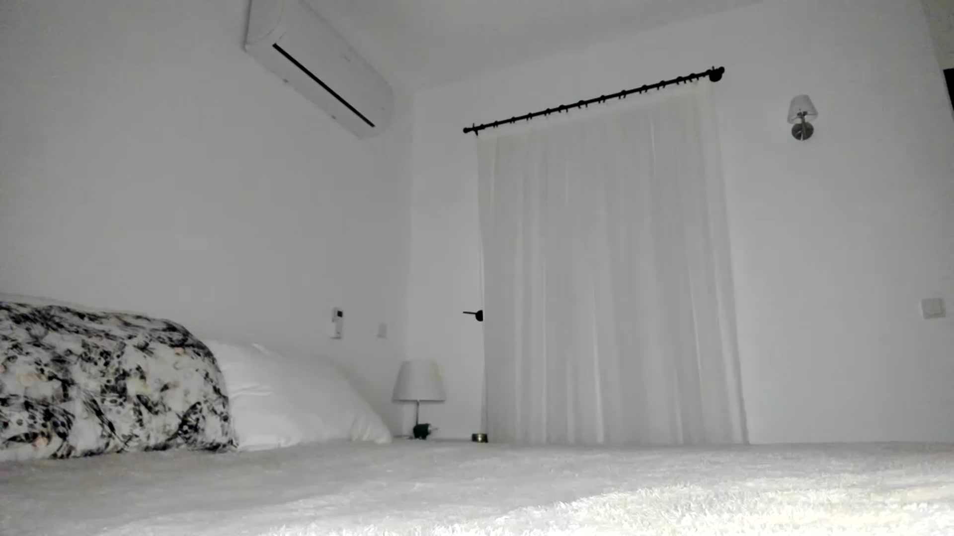 Gallery image thumbnail from Oksanafedorov's myfreecams stream on, 11/24/2022, 17:54 image 14 of 20