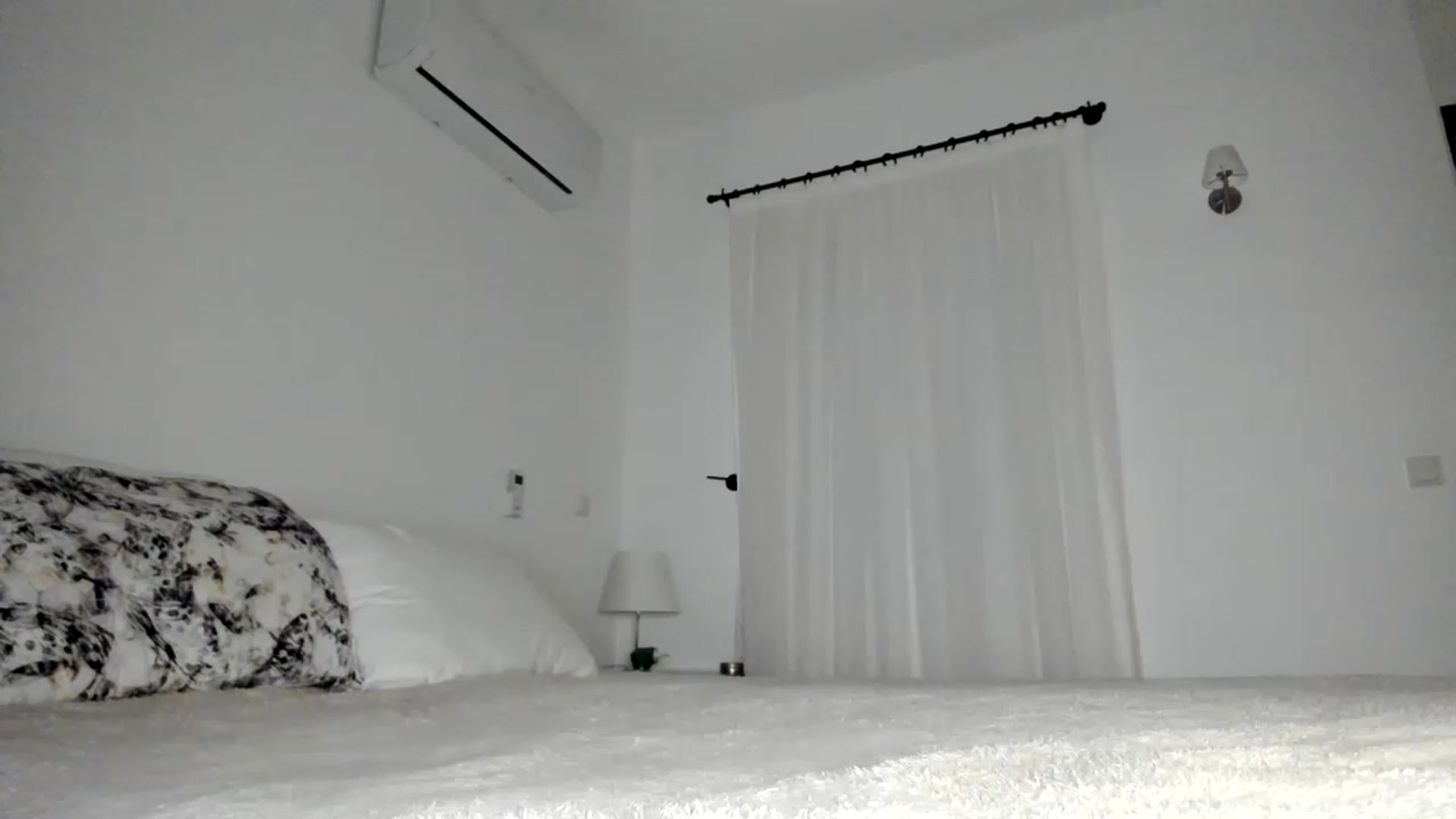 Gallery image thumbnail from Oksanafedorov's myfreecams stream on, 11/24/2022, 17:54 image 15 of 20
