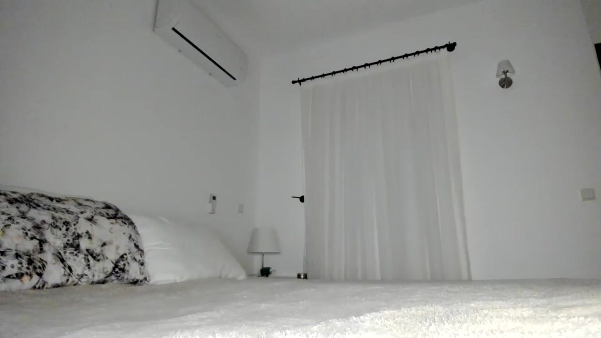 Gallery image thumbnail from Oksanafedorov's myfreecams stream on, 11/24/2022, 17:54 image 16 of 20
