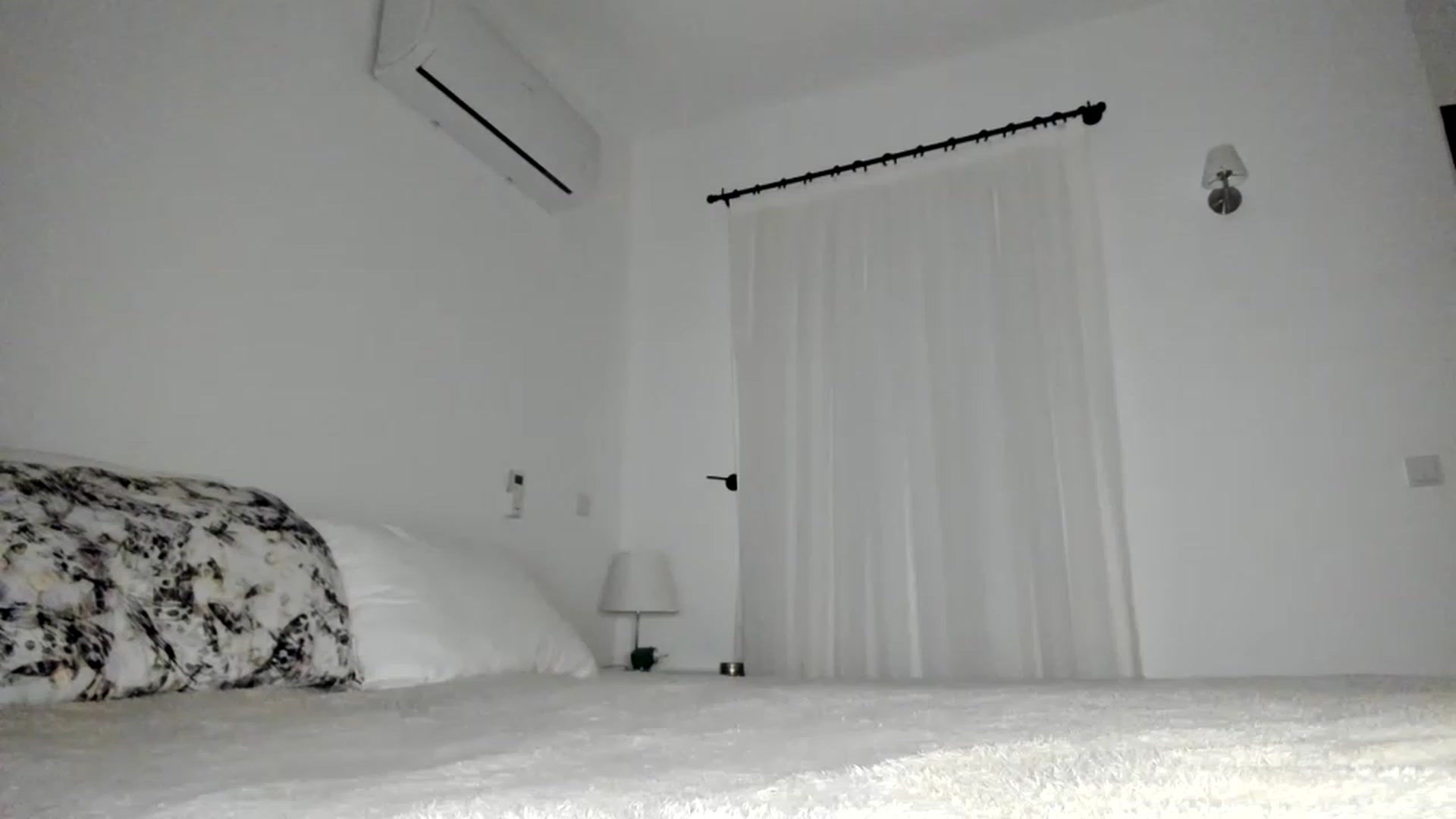 Gallery image thumbnail from Oksanafedorov's myfreecams stream on, 11/24/2022, 18:12 image 4 of 20