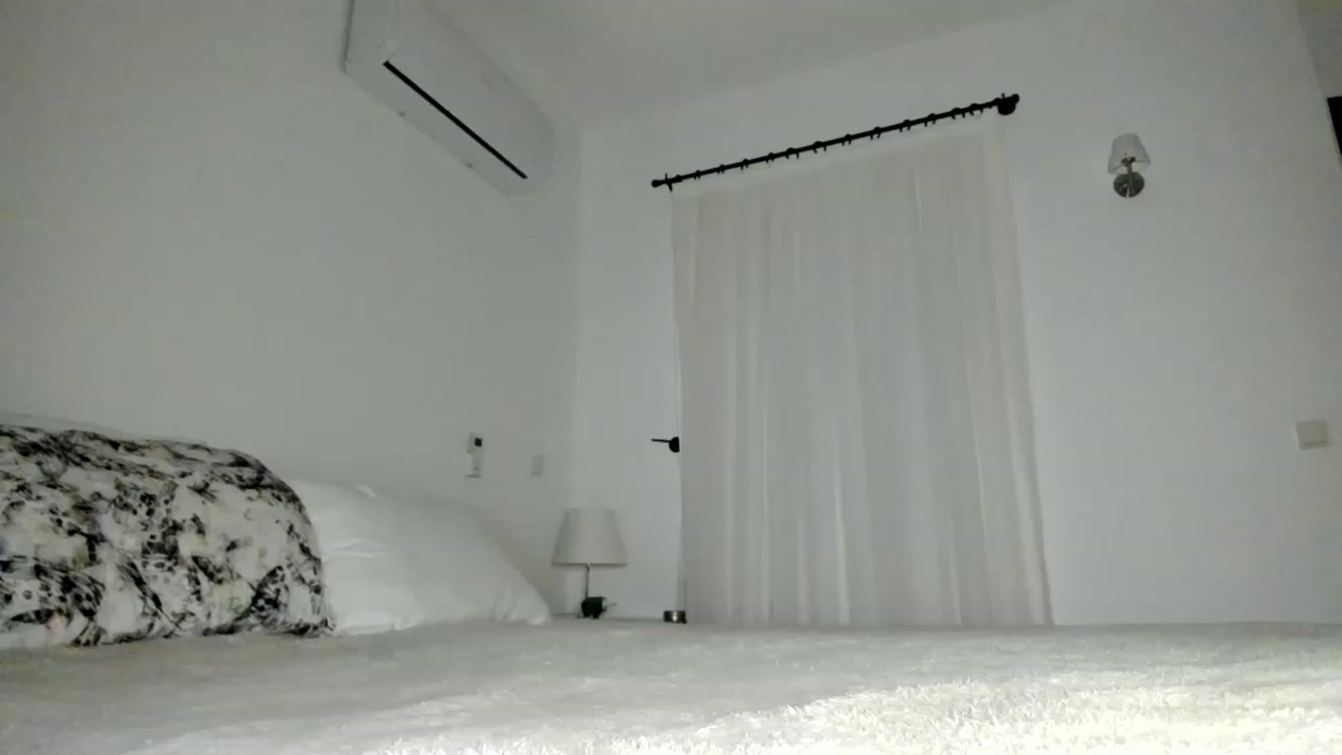 Gallery image thumbnail from Oksanafedorov's myfreecams stream on, 11/24/2022, 18:12 image 7 of 20