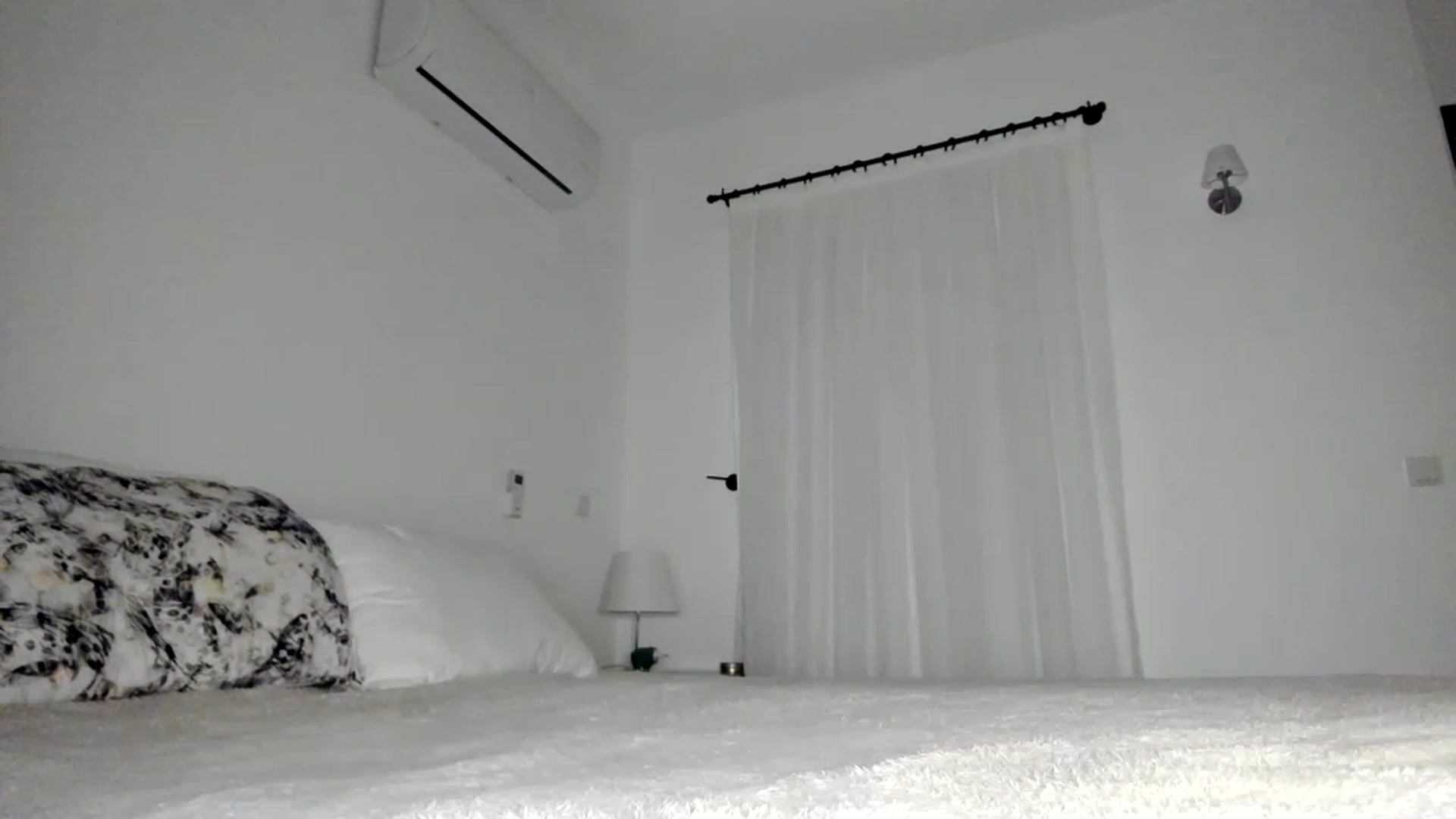 Gallery image thumbnail from Oksanafedorov's myfreecams stream on, 11/24/2022, 18:12 image 2 of 20