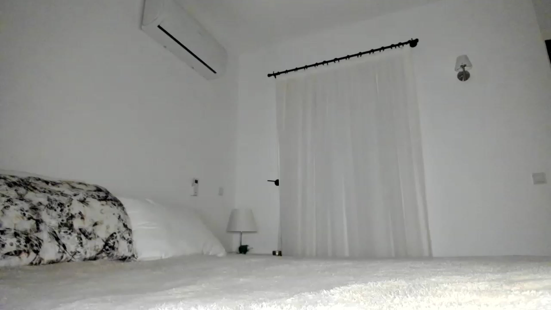 Gallery image thumbnail from Oksanafedorov's myfreecams stream on, 11/24/2022, 18:12 image 15 of 20