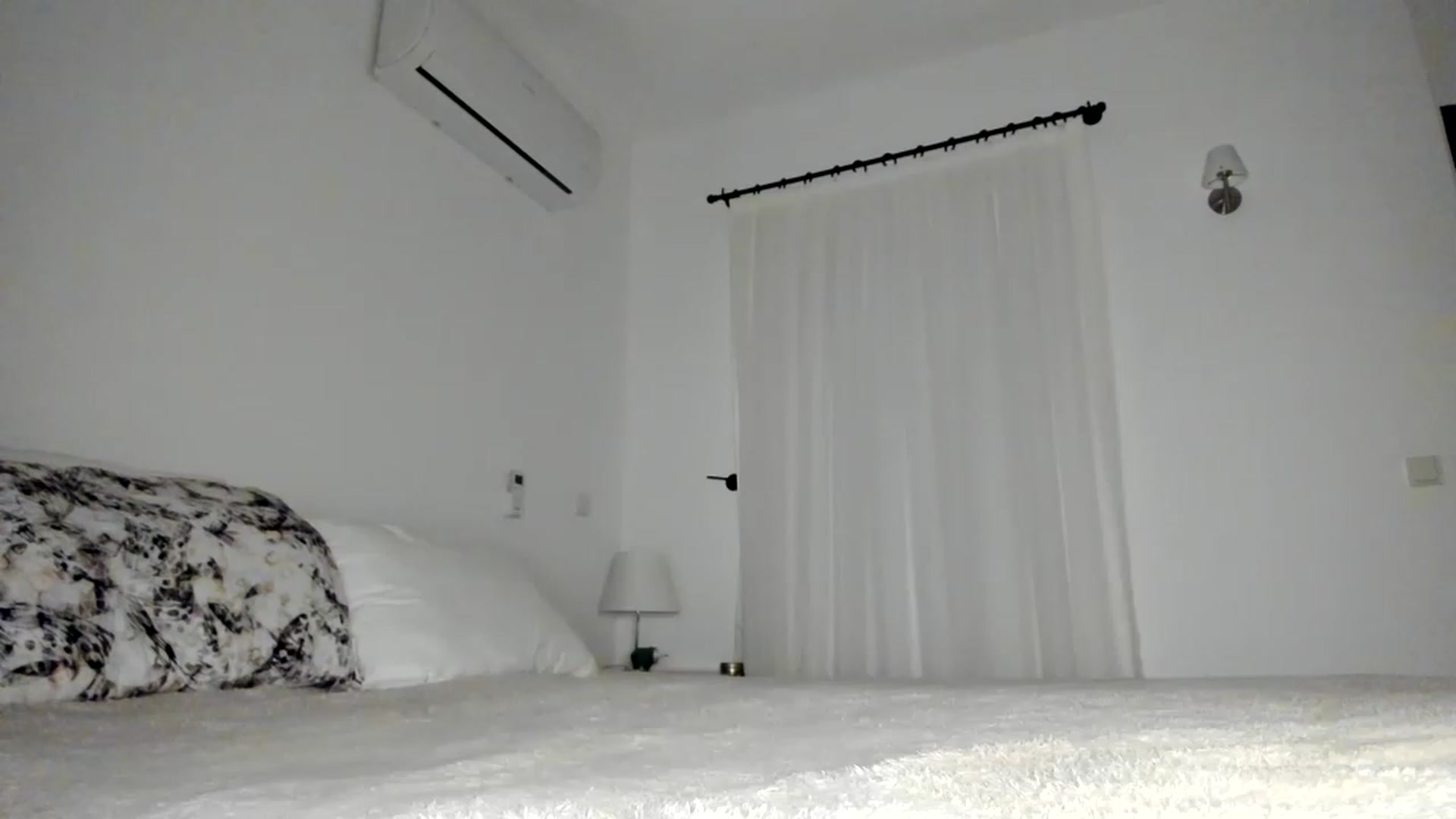 Gallery image thumbnail from Oksanafedorov's myfreecams stream on, 11/24/2022, 18:12 image 13 of 20