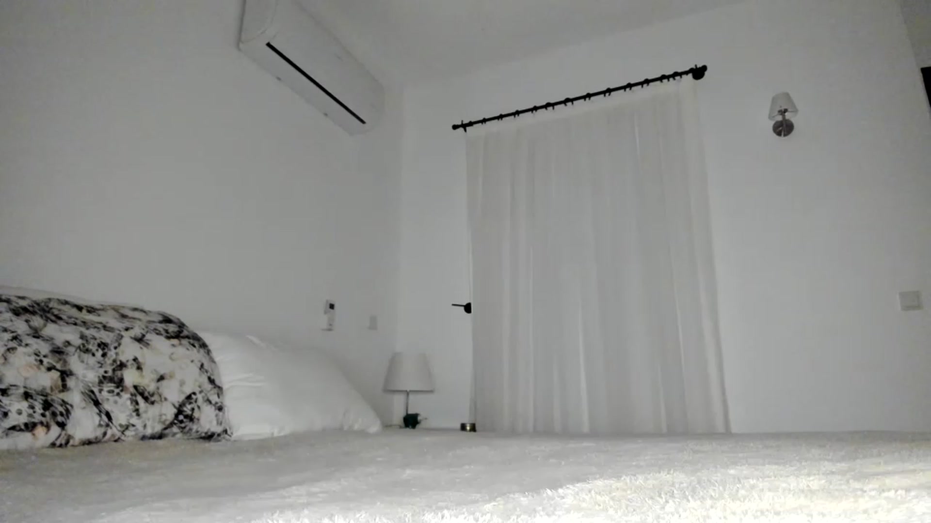 Gallery image thumbnail from Oksanafedorov's myfreecams stream on, 11/24/2022, 18:12 image 5 of 20