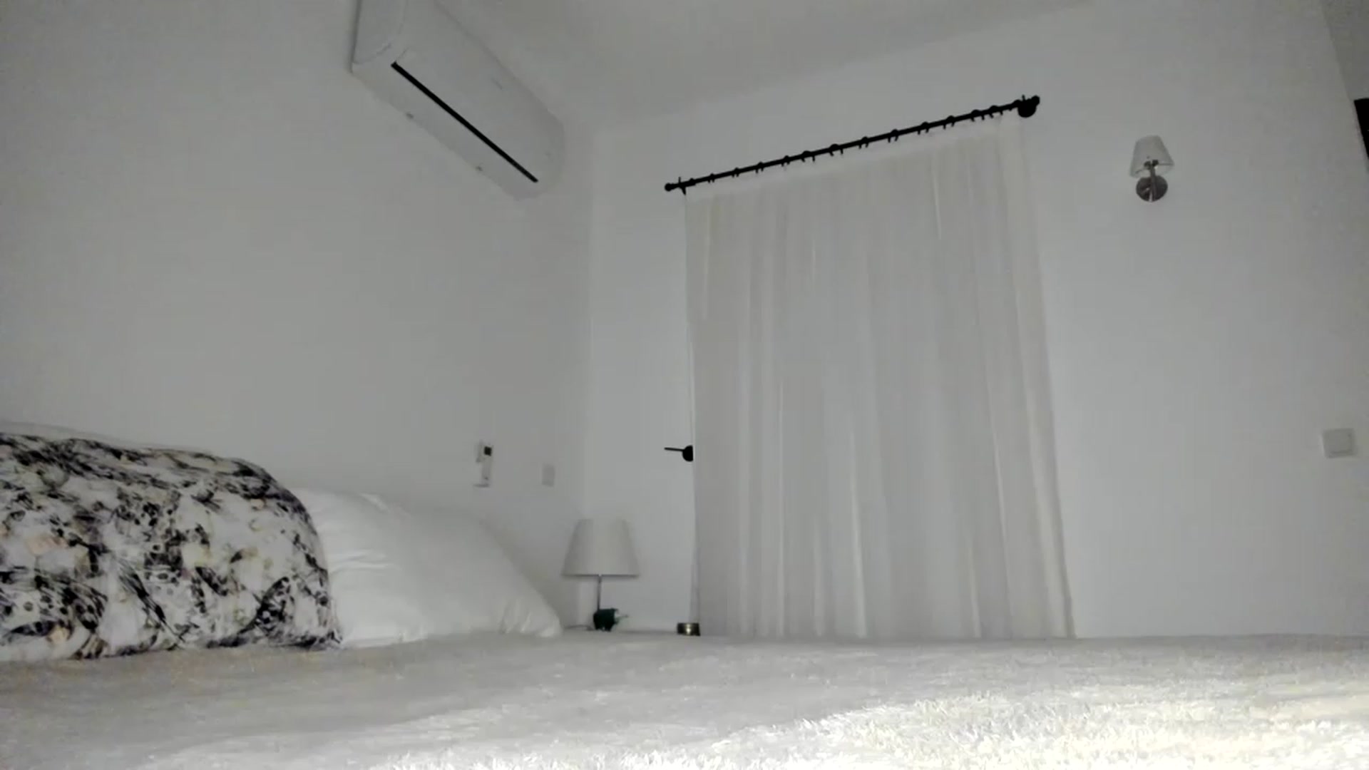 Gallery image thumbnail from Oksanafedorov's myfreecams stream on, 11/24/2022, 18:12 image 3 of 20