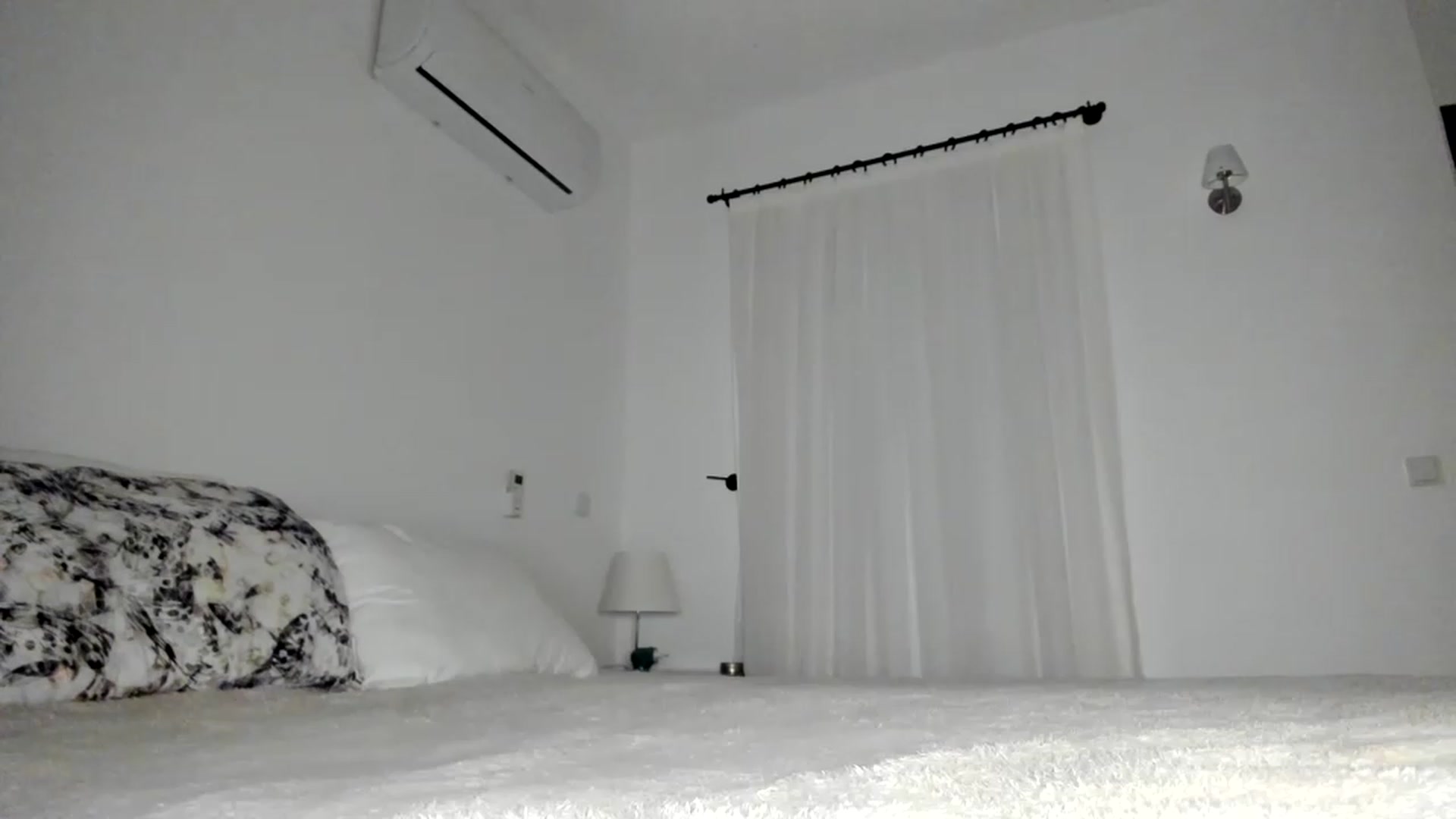 Gallery image thumbnail from Oksanafedorov's myfreecams stream on, 11/24/2022, 18:12 image 19 of 20