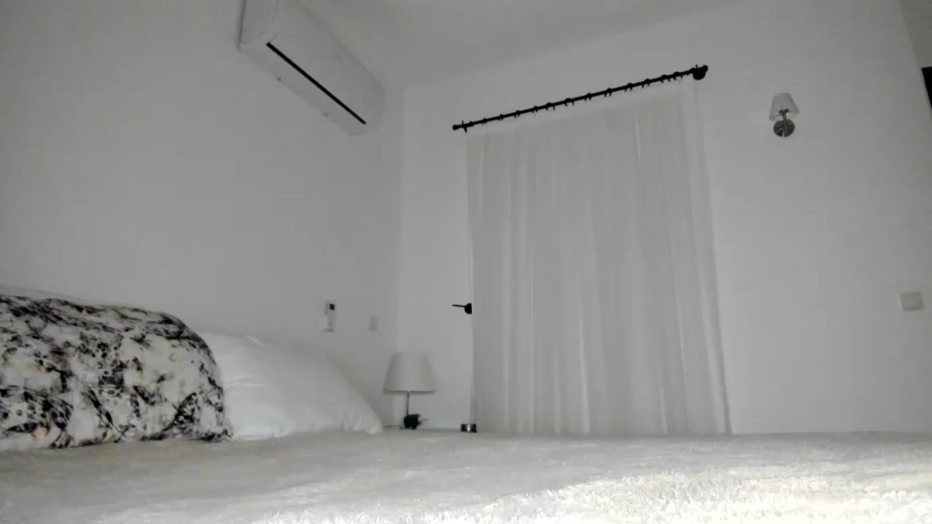 Gallery image thumbnail from Oksanafedorov's myfreecams stream on, 11/24/2022, 18:12 image 8 of 20