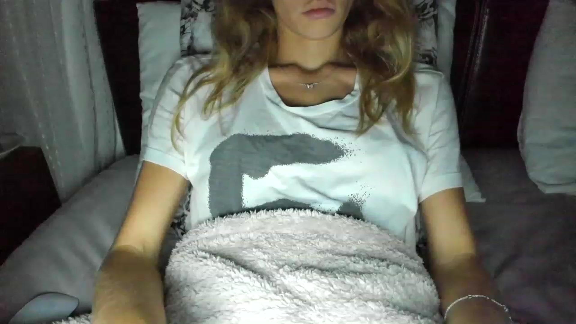 Gallery image thumbnail from Oksanafedorov's myfreecams stream on, 11/26/2022, 21:35 image 10 of 20