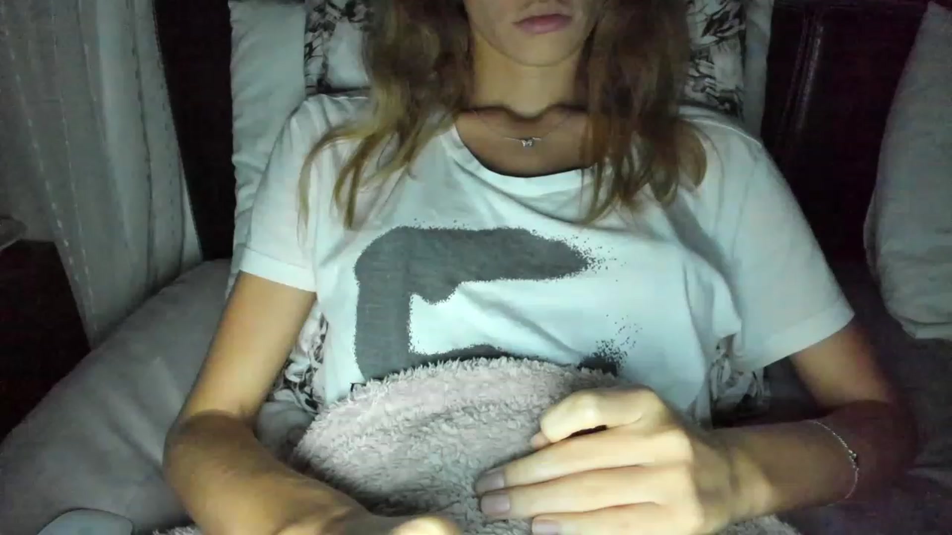 Gallery image thumbnail from Oksanafedorov's myfreecams stream on, 11/26/2022, 21:35 image 1 of 20