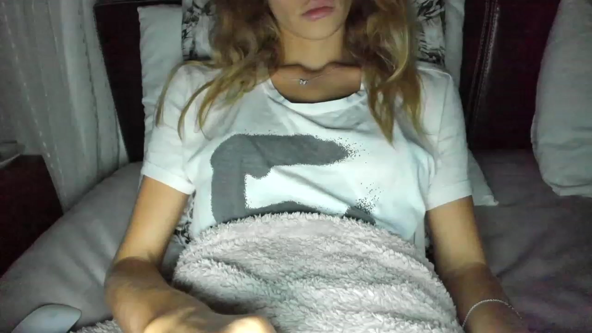 Gallery image thumbnail from Oksanafedorov's myfreecams stream on, 11/26/2022, 21:35 image 18 of 20