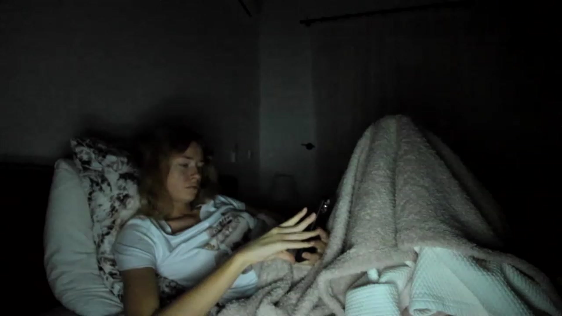 Gallery image thumbnail from Oksanafedorov's myfreecams stream on, 11/27/2022, 21:36 image 18 of 20