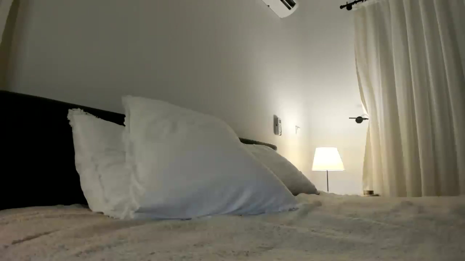 Gallery image thumbnail from Oksanafedorov's myfreecams stream on, 11/30/2022, 21:21 image 1 of 20