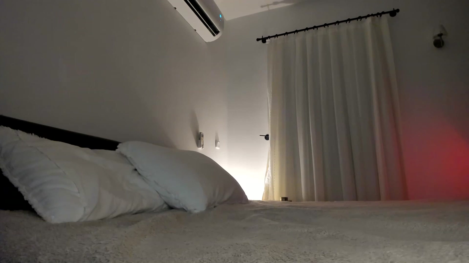 Gallery image thumbnail from Oksanafedorov's myfreecams stream on, 12/03/2022, 16:59 image 1 of 20