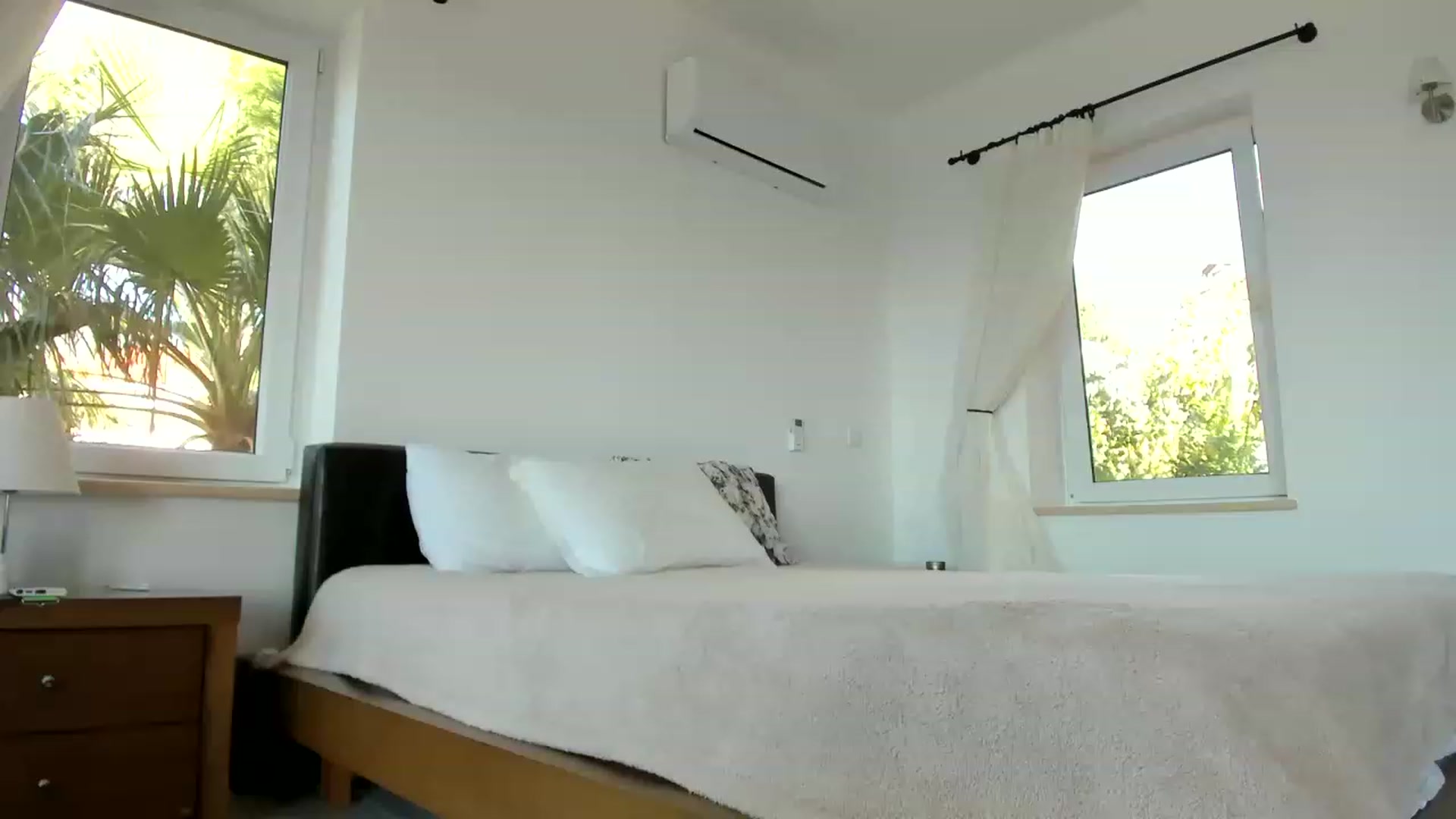 Gallery image thumbnail from Oksanafedorov's myfreecams stream on, 12/26/2022, 12:03 image 8 of 20