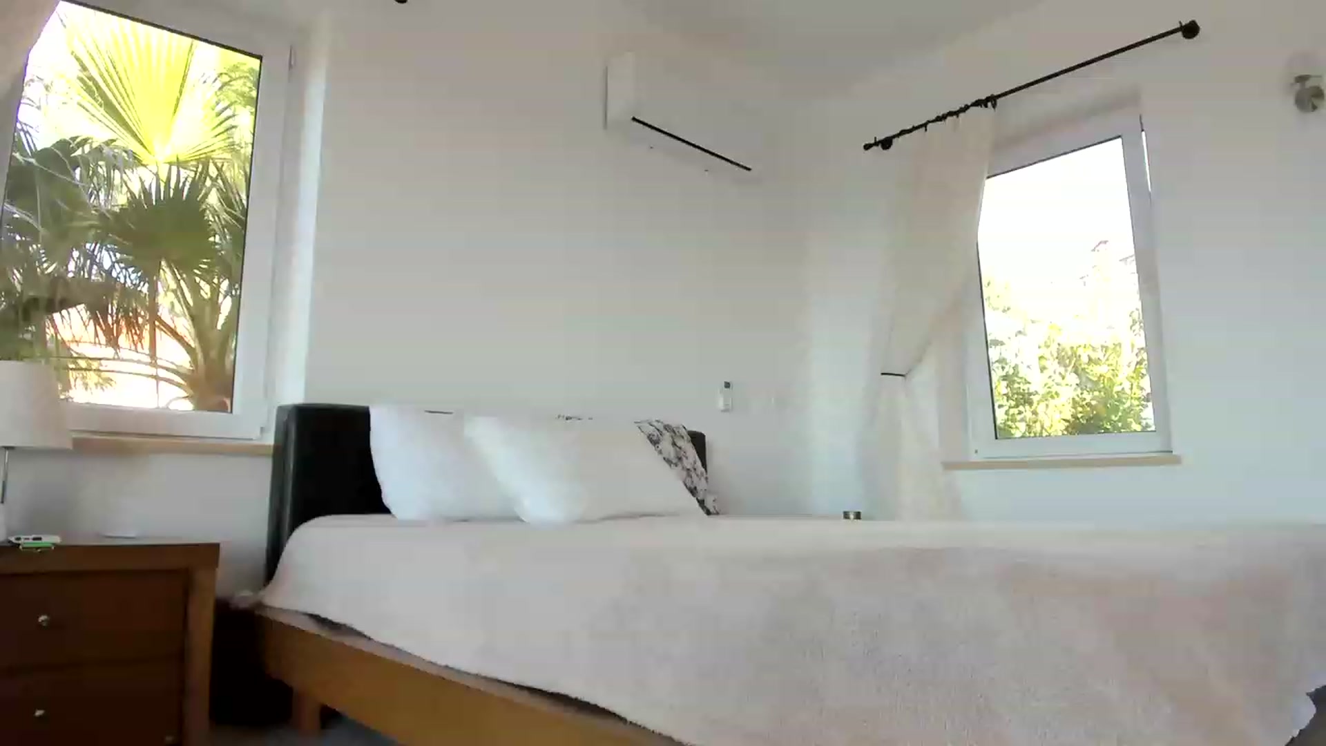 Gallery image thumbnail from Oksanafedorov's myfreecams stream on, 12/26/2022, 12:03 image 20 of 20